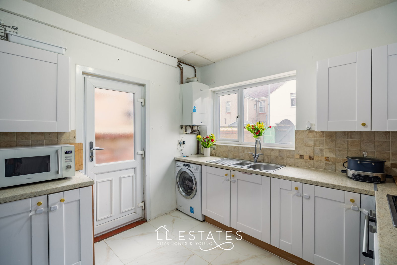 2 bed terraced house for sale in Ernest Street, Rhyl, LL18 2DN  - Property Image 4