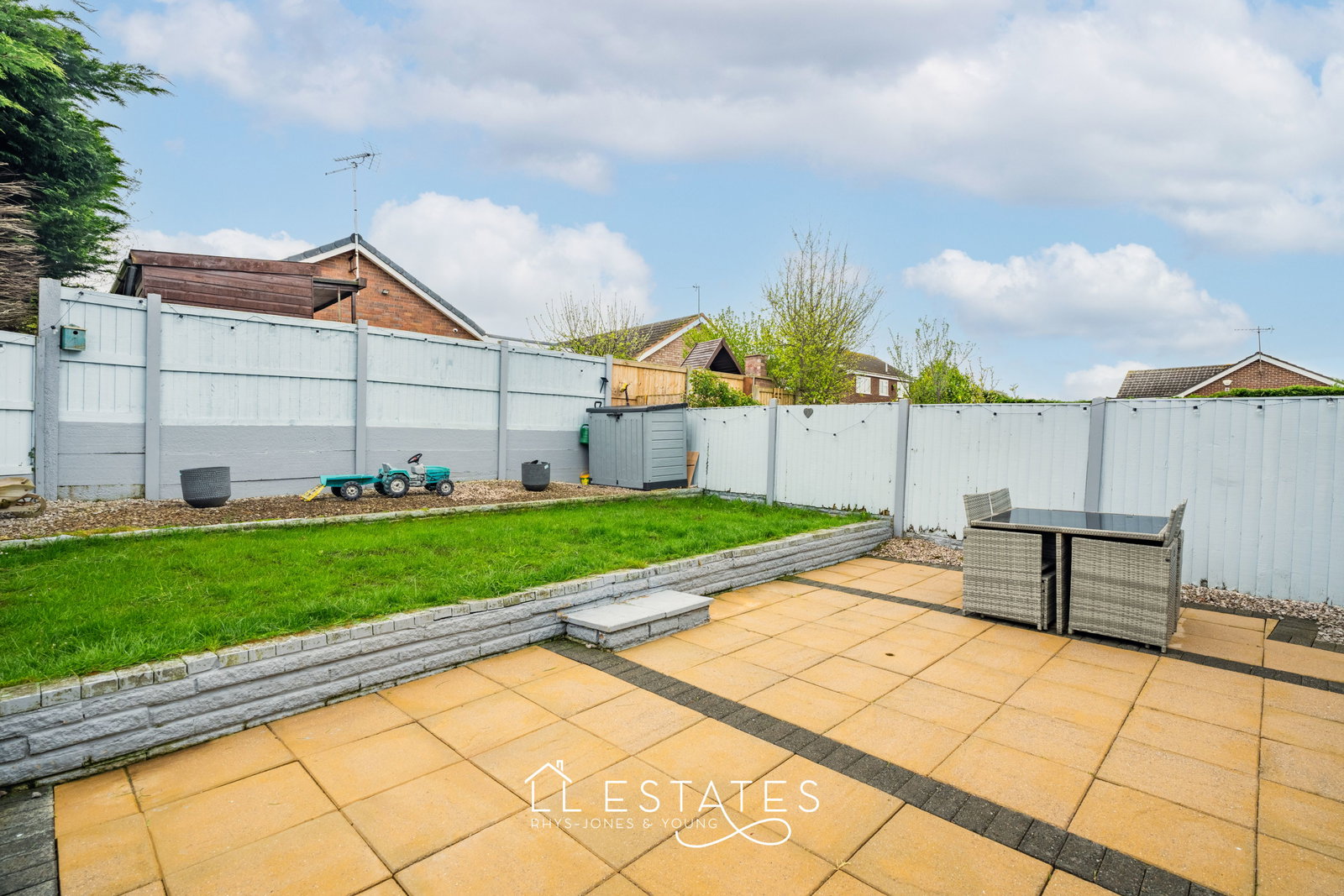 3 bed link detached house for sale in Llwyn Onn, St. Asaph 12