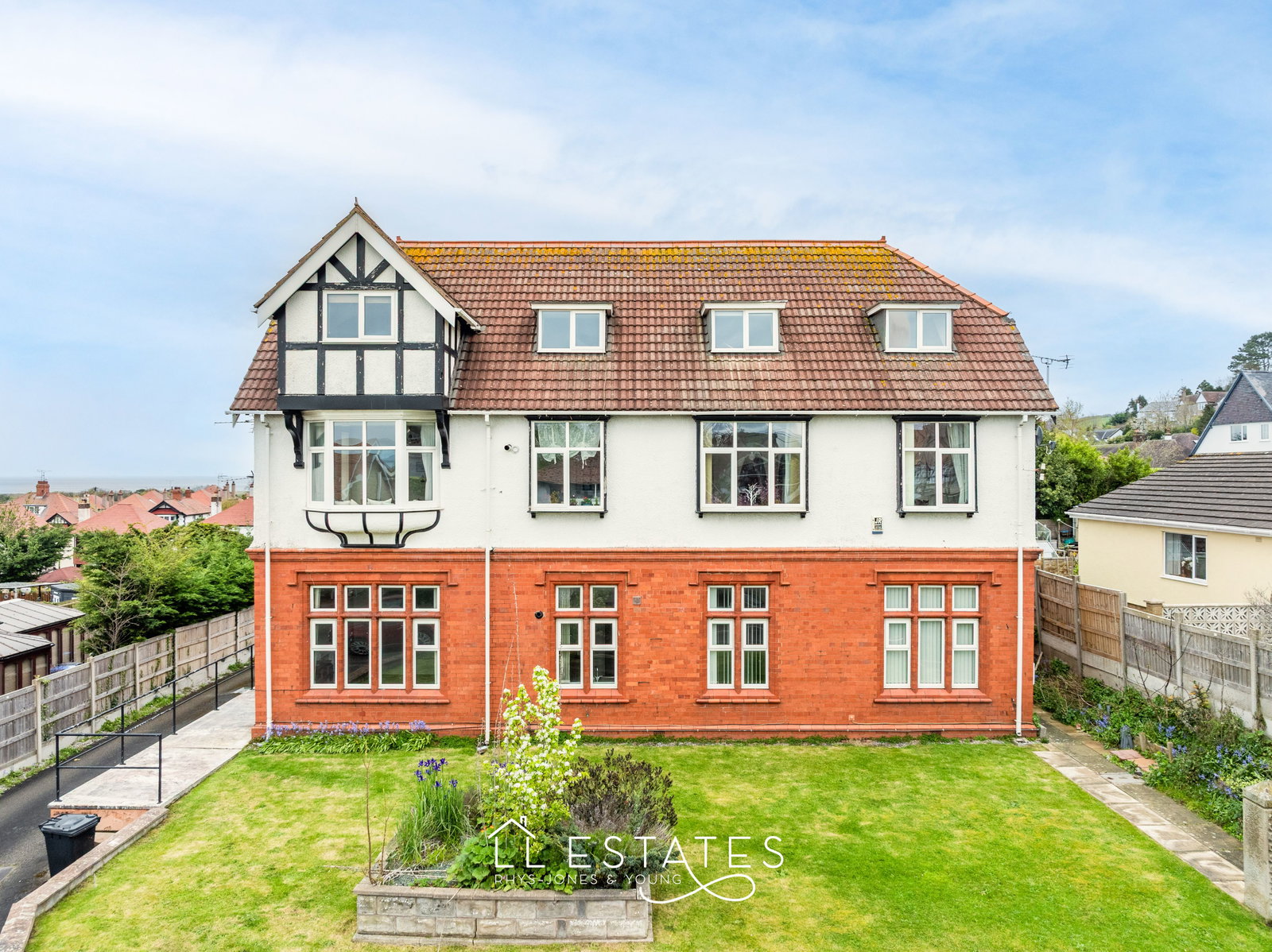 3 bed flat for sale in Fforddlas, Prestatyn, LL19 9SG