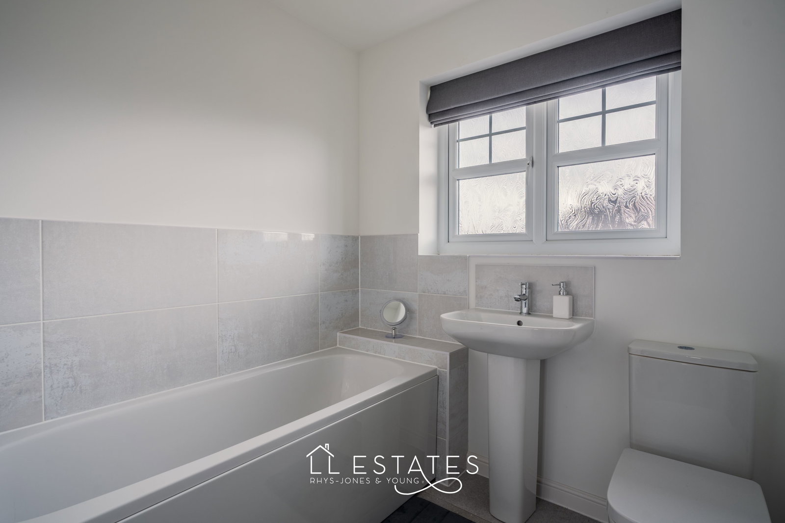 2 bed semi-detached house for sale in Rhodfa Cae Isa, St Asaph, LL17 0FP  - Property Image 9