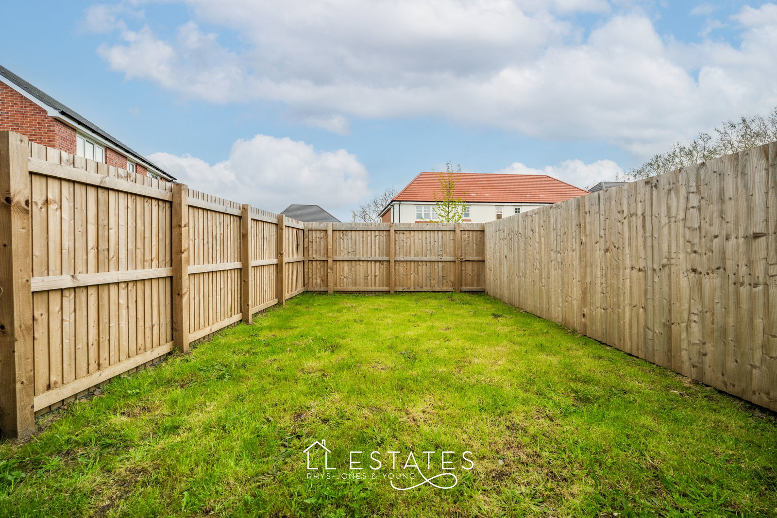 2 bed semi-detached house for sale in Rhodfa Cae Isa, St Asaph, LL17 0FP  - Property Image 10