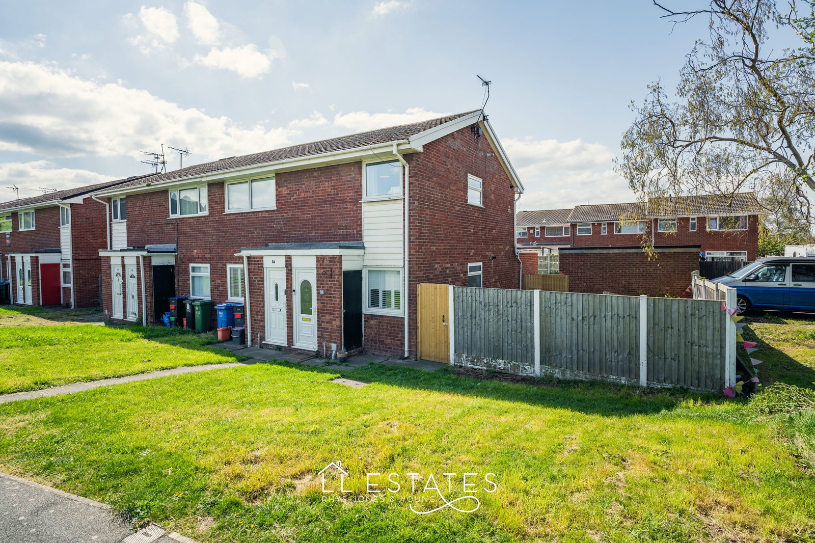 2 bed ground floor flat for sale in Ffordd Penrhwylfa, Prestatyn LL19 8AH  - Property Image 1