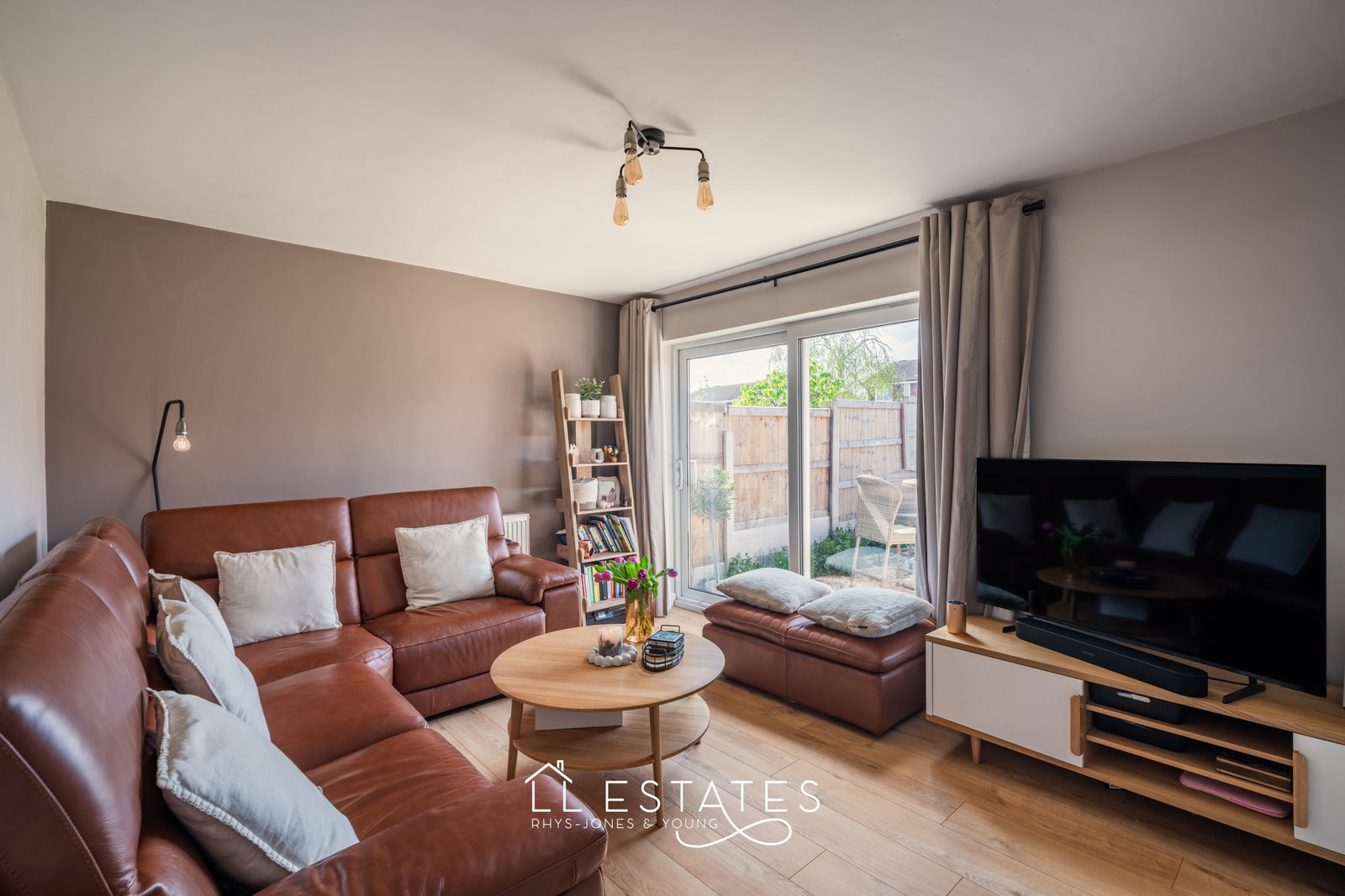 2 bed ground floor flat for sale in Ffordd Penrhwylfa, Prestatyn LL19 8AH 3