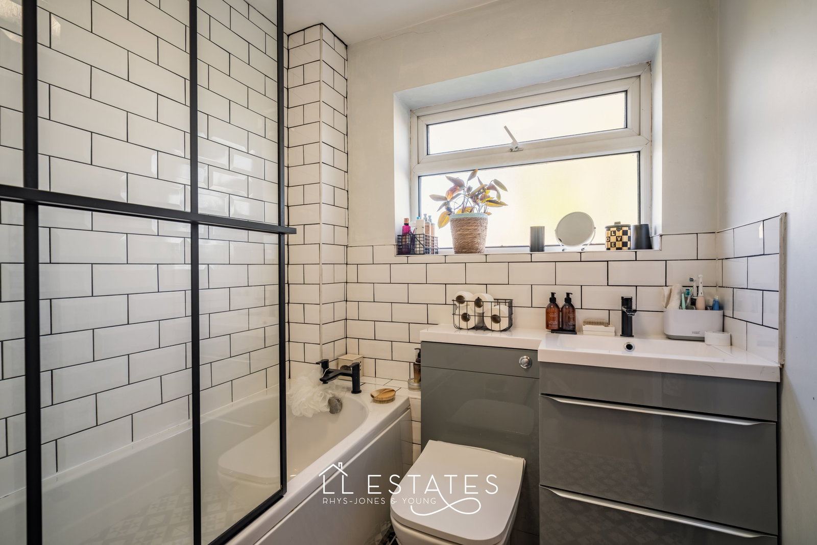 2 bed ground floor flat for sale in Ffordd Penrhwylfa, Prestatyn LL19 8AH 4