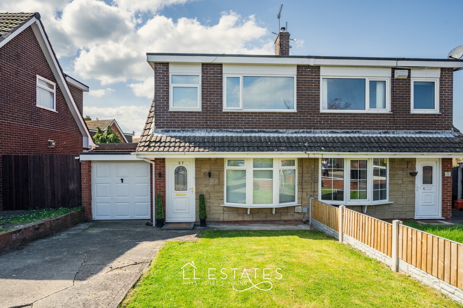 3 bed semi-detached house for sale in Clement Drive, Rhyl, LL18 4HU - Property Image 1