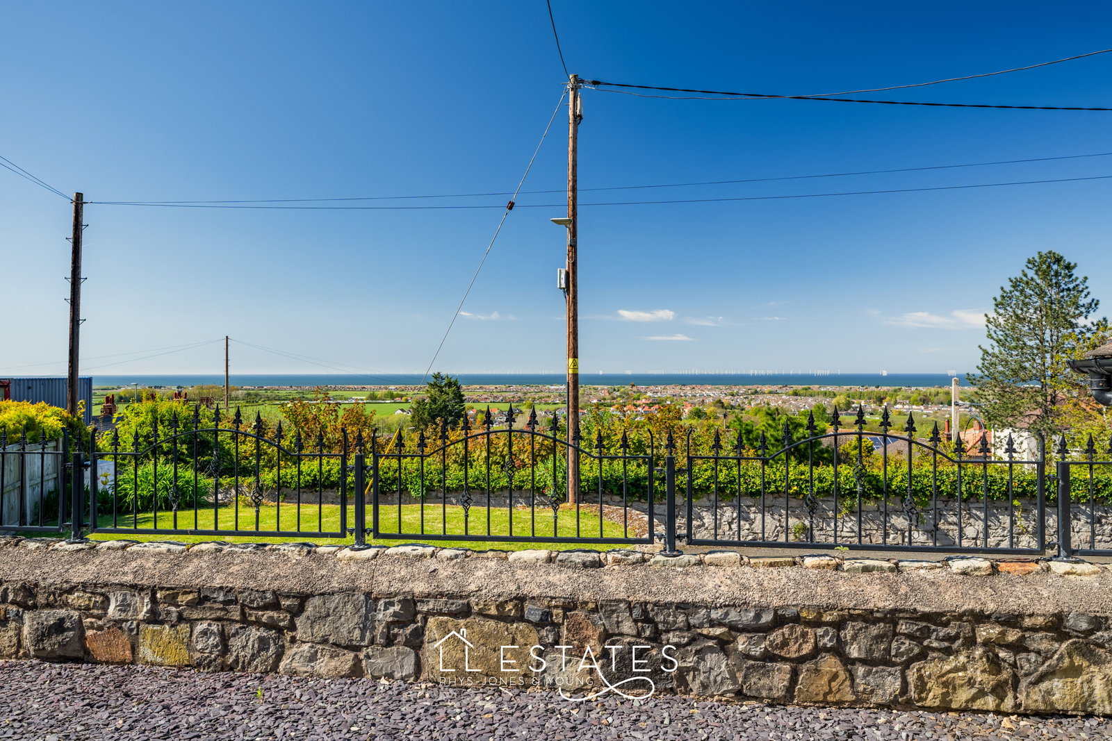 2 bed bungalow for sale in The Brae, Meliden, LL19 8RB  - Property Image 12