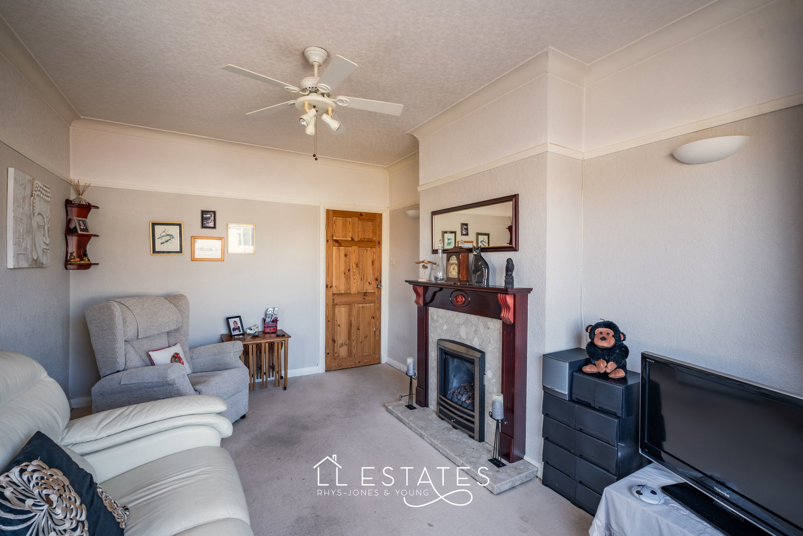 3 bed bungalow for sale in Ffordd Dewi, Rhuddlan 4