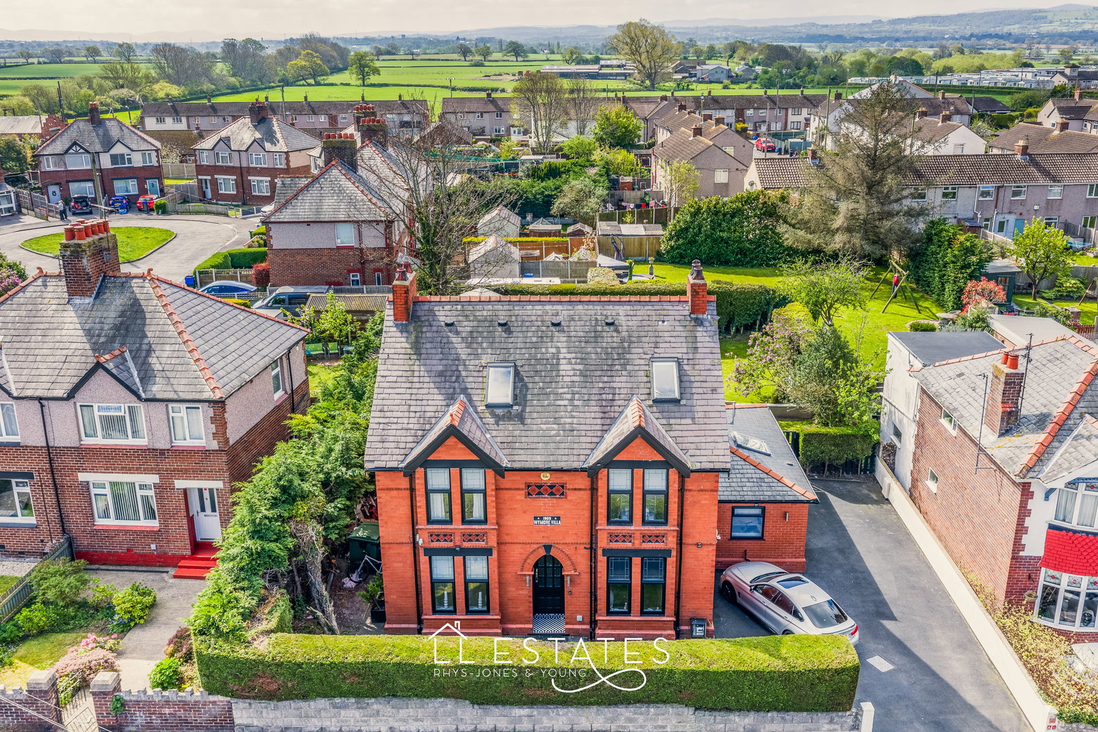 5 bed detached house for sale in Dyserth Road, Rhuddlan, LL18 5RD  - Property Image 1