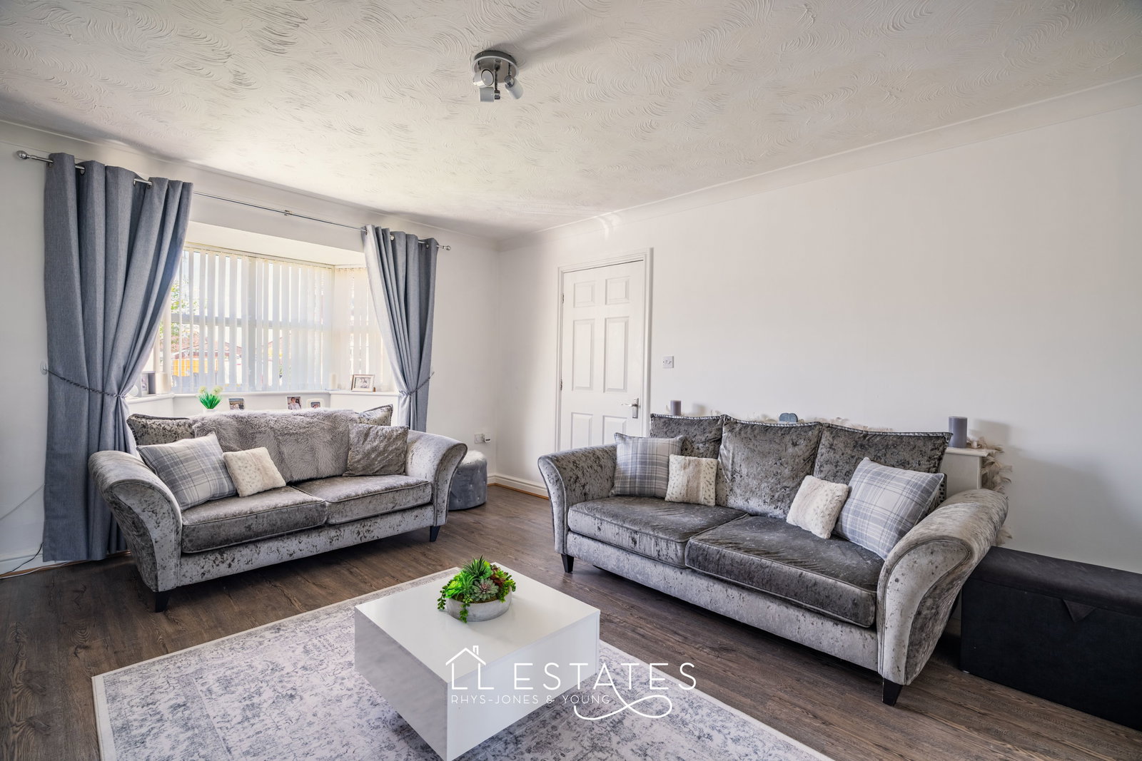 3 bed detached house for sale in Parc Y Castell, Towyn, LL22 9NZ 2