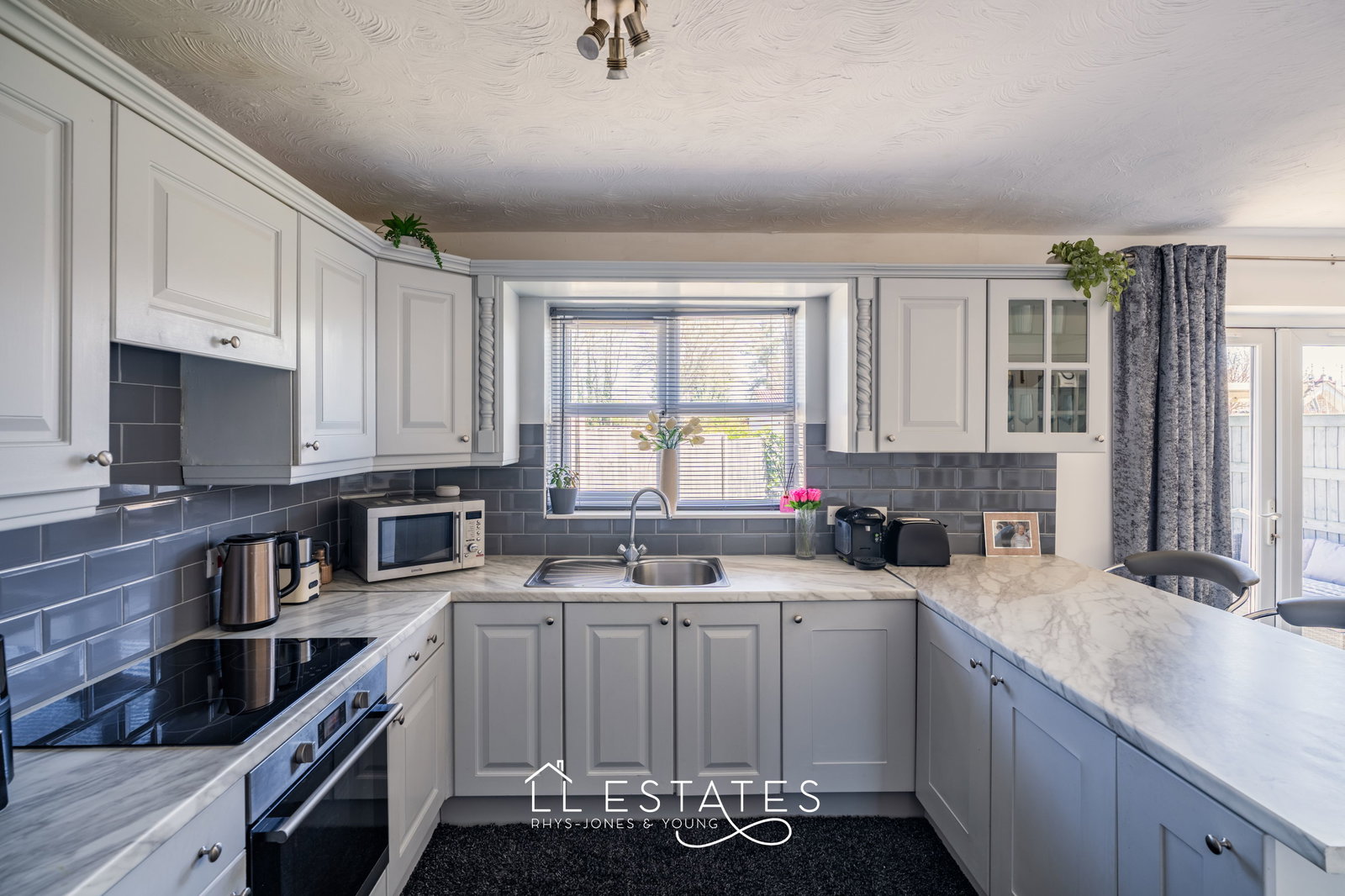 3 bed detached house for sale in Parc Y Castell, Towyn, LL22 9NZ  - Property Image 4
