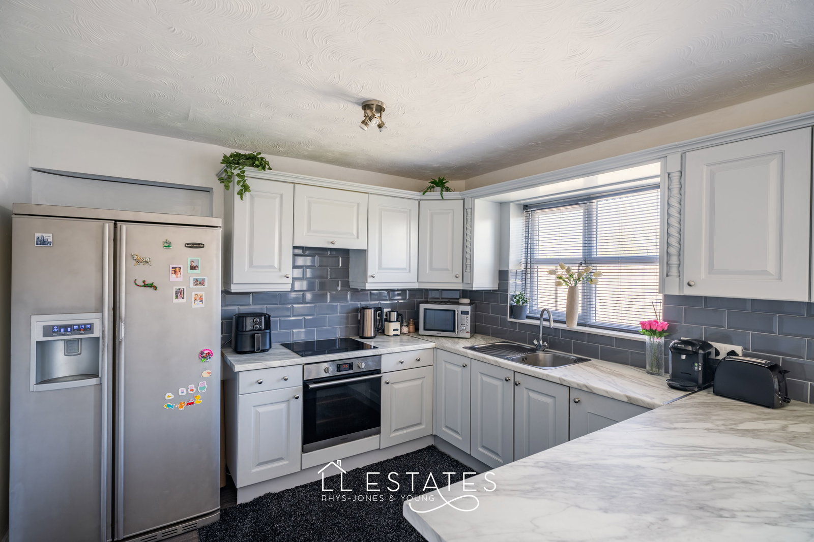 3 bed detached house for sale in Parc Y Castell, Towyn, LL22 9NZ 4