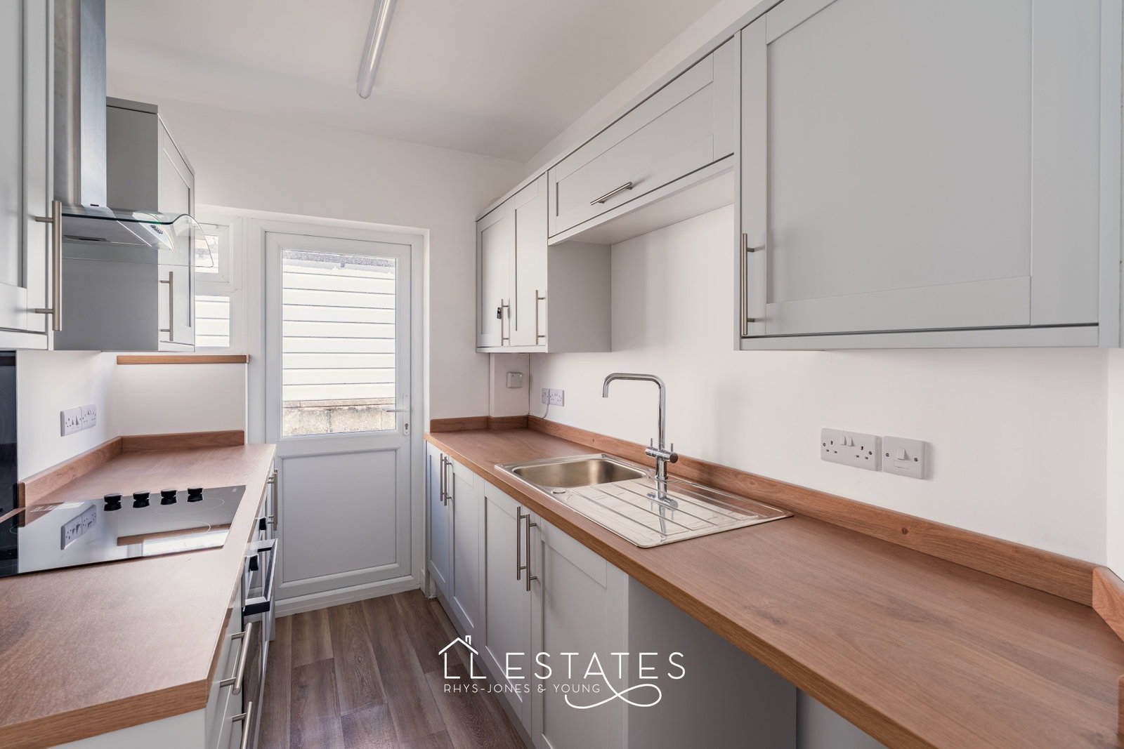 2 bed bungalow for sale in Weaver Avenue, Rhyl 4
