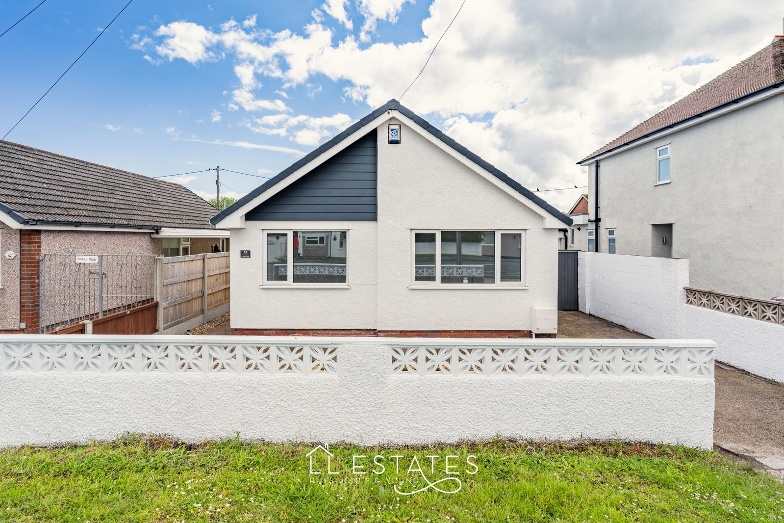 3 bed bungalow for sale in St. Asaph Avenue, Kinmel Bay, LL18 5EY