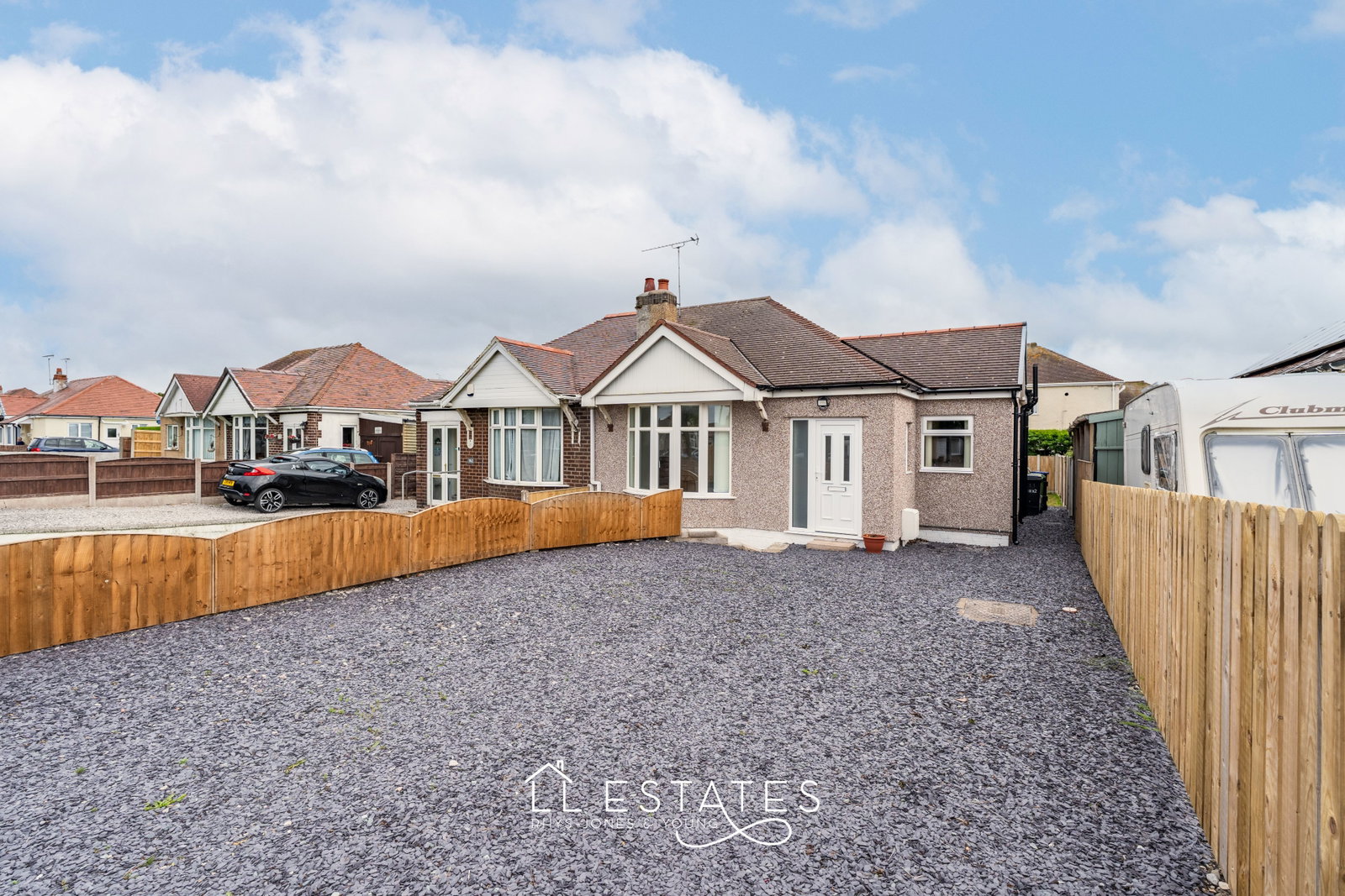 2 bed semi-detached bungalow for sale in Rhyl Coast Road, Rhyl, LL18 3PS  - Property Image 1