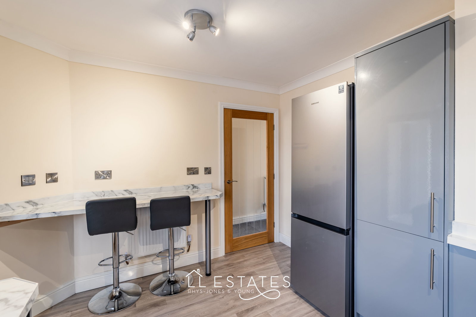 2 bed semi-detached bungalow for sale in Rhyl Coast Road, Rhyl, LL18 3PS 4