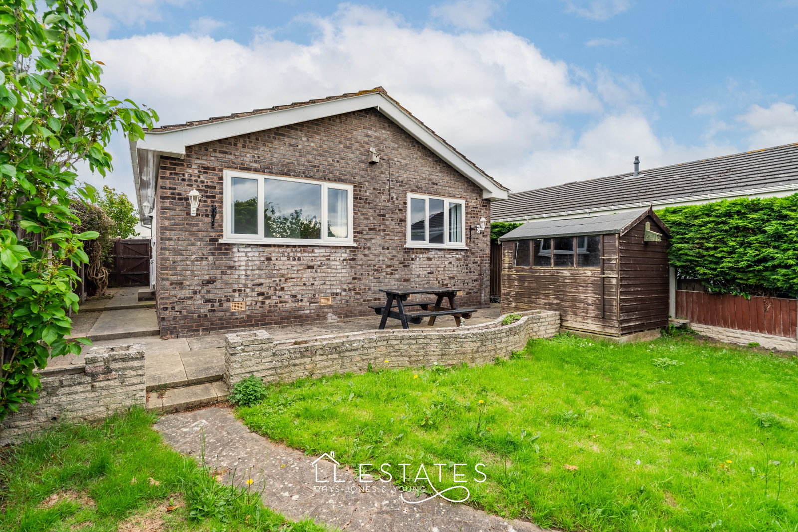 2 bed bungalow for sale in Maes Helyg, Rhuddlan 10