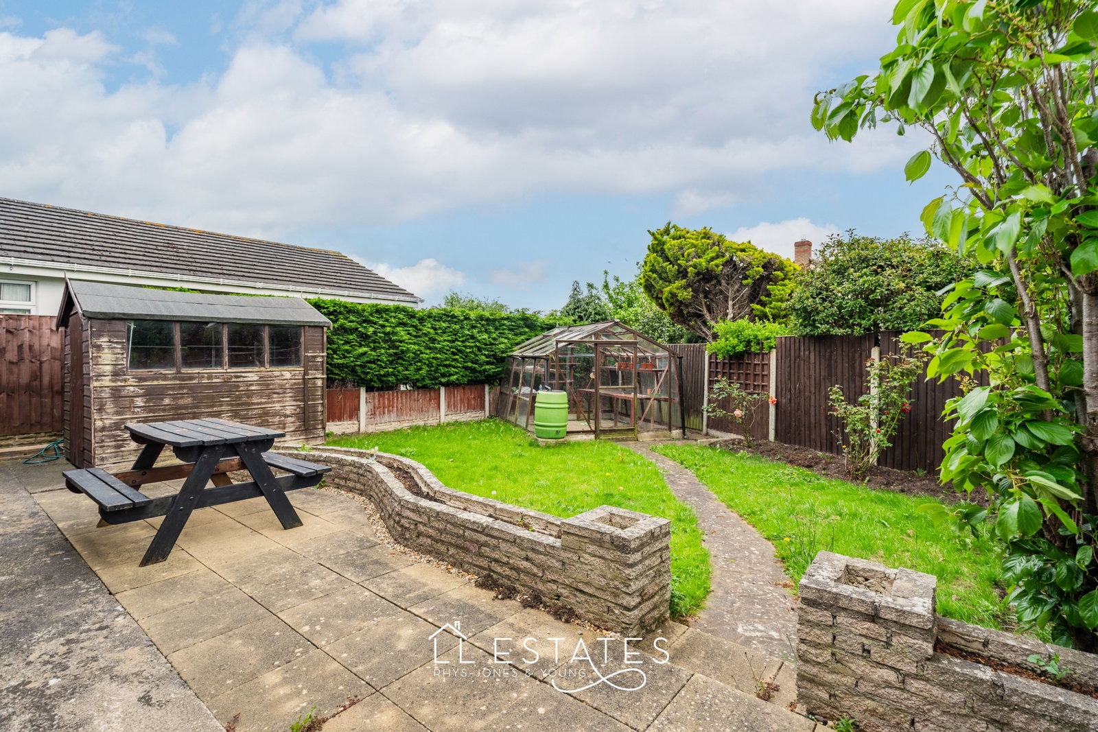 2 bed bungalow for sale in Maes Helyg, Rhuddlan  - Property Image 12