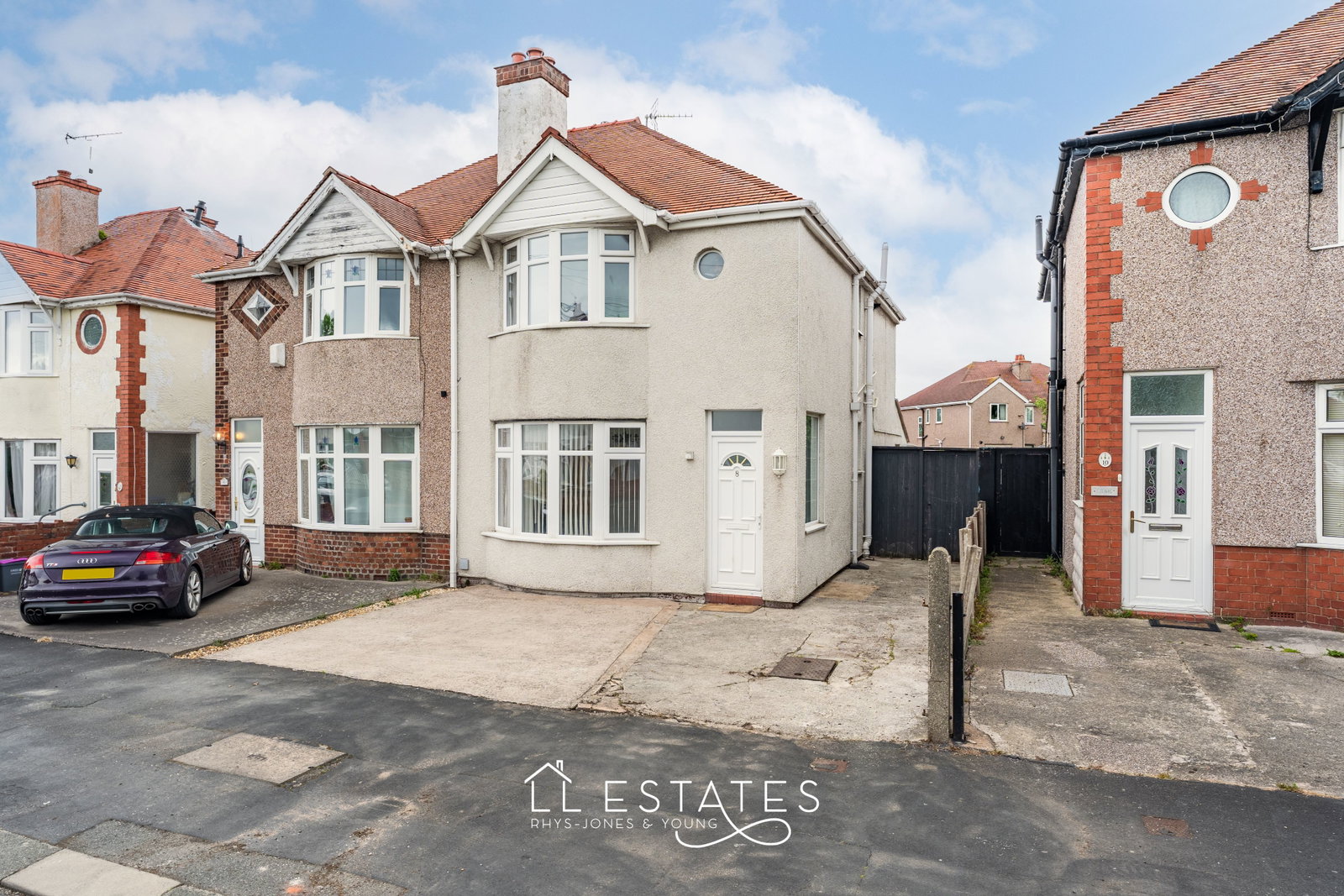 3 bed semi-detached house for sale in St. Margarets Drive, Rhyl - Property Image 1