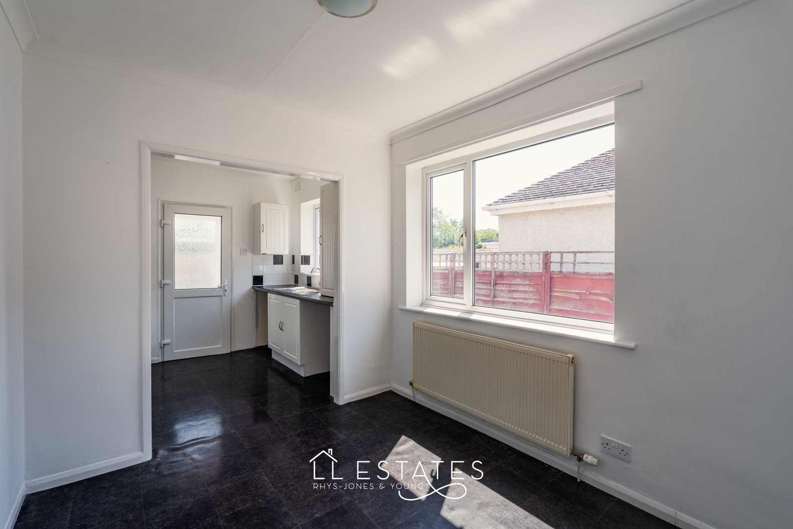 2 bed bungalow for sale in Bryn Cwnin Road, Rhyl, LL18 4UB 4