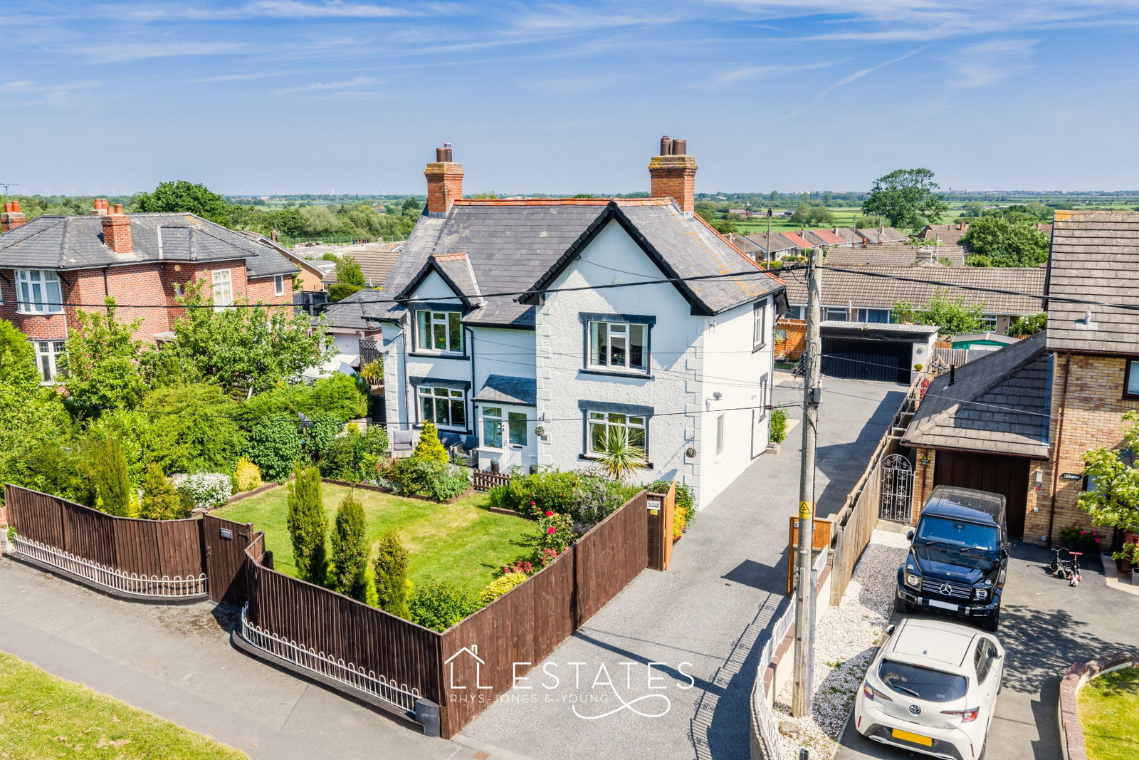 6 bed detached house for sale in Abergele Road, Bodelwyddan, LL18 5SR - Property Image 1