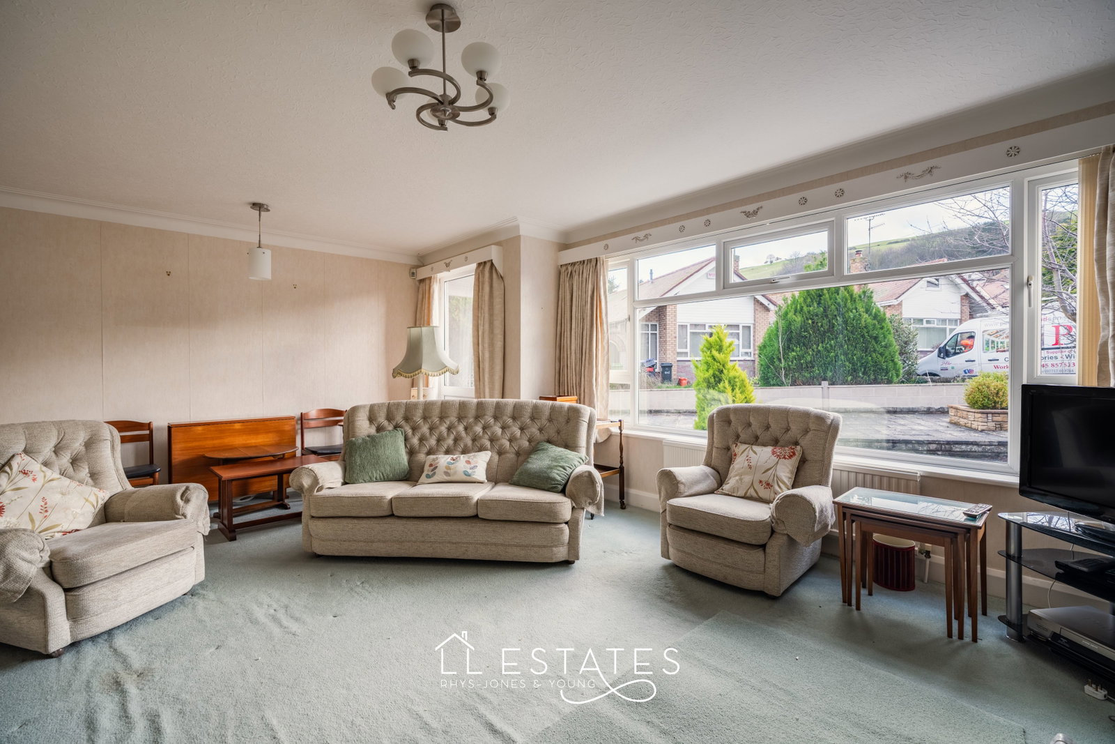 2 bed bungalow for sale in Linden Close, Prestatyn, LL19 9EG 2
