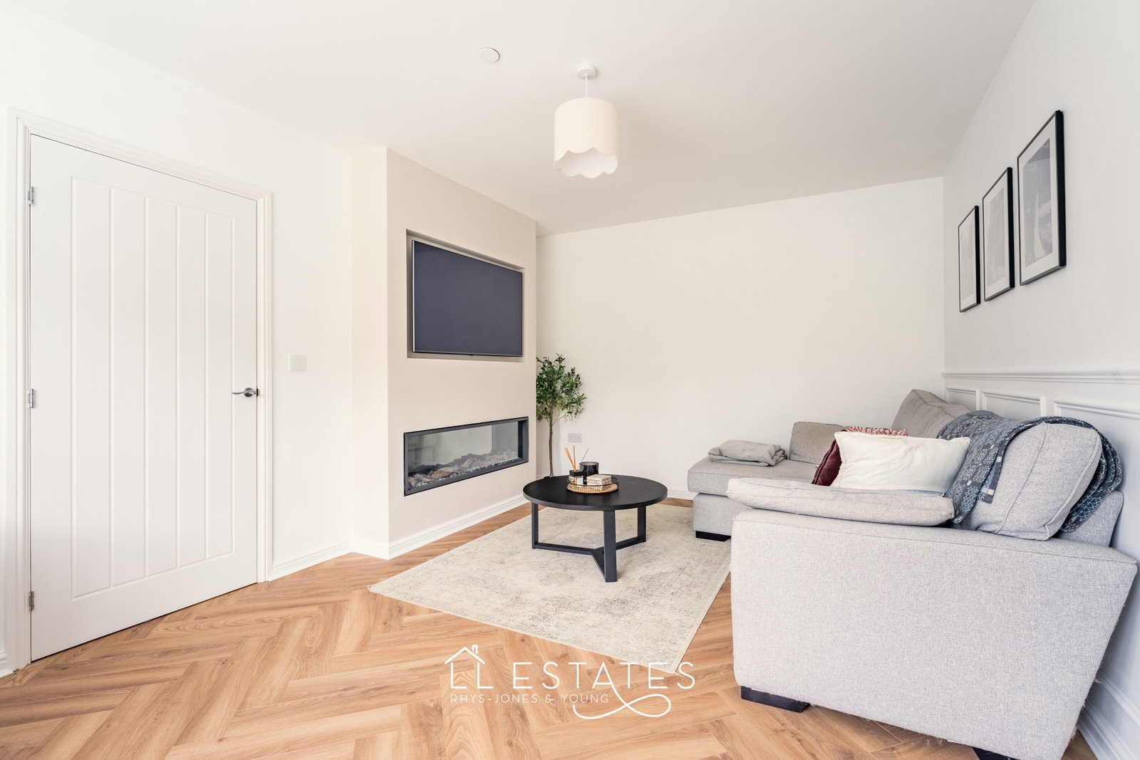 3 bed detached house for sale in Maes Cwyfan, Dyserth, LL18 6BF  - Property Image 5