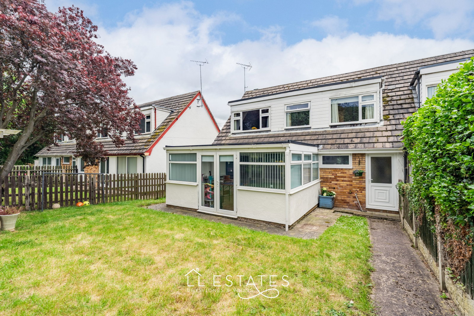 3 bed semi-detached house for sale in Cambrian Walk, Rhyl - Property Image 1