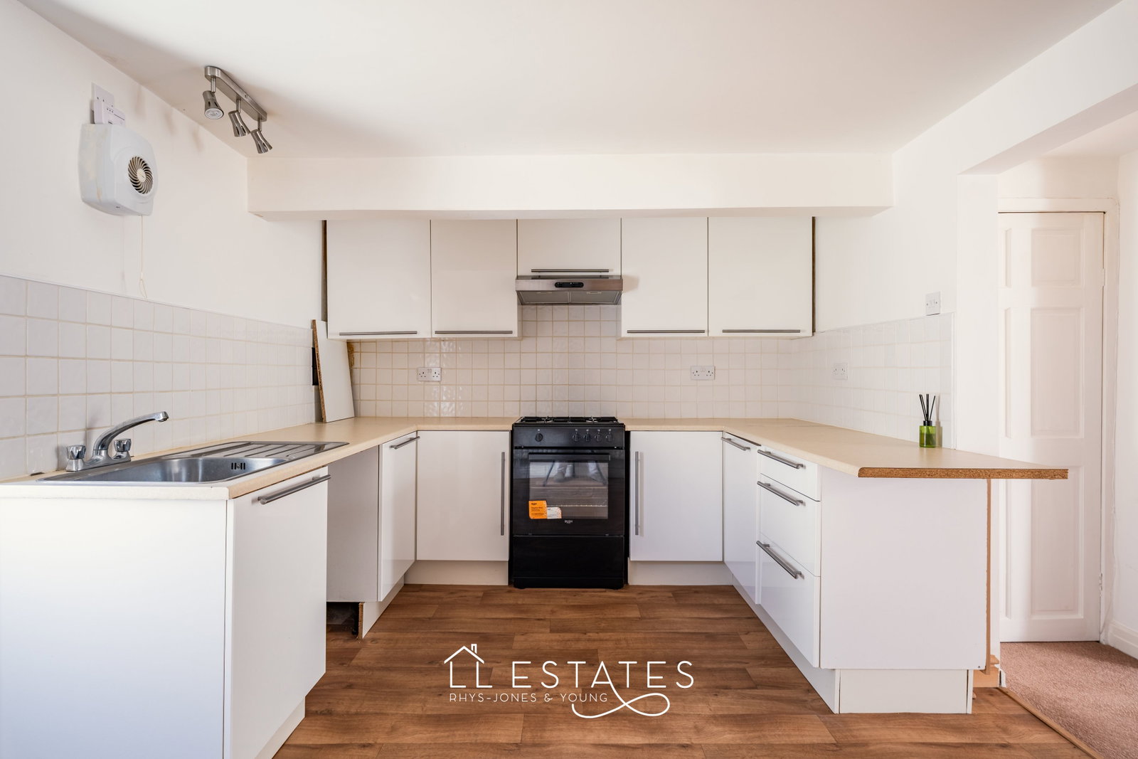 1 bed ground floor flat for sale in Maes Y Groes, Prestatyn, LL19 9DA  - Property Image 4
