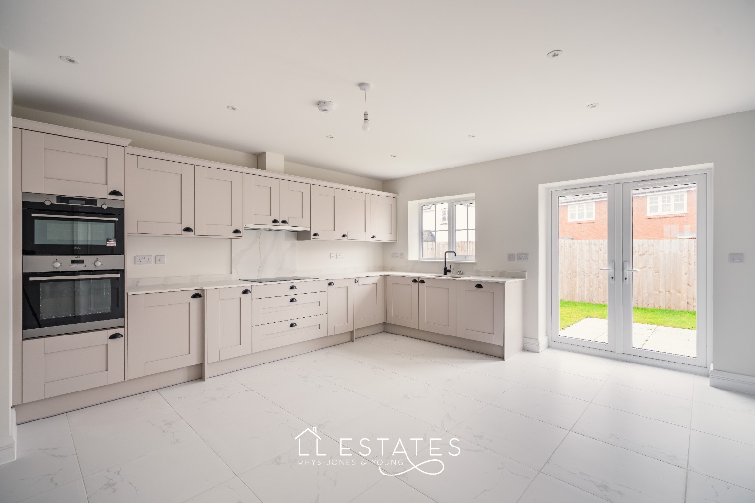 4 bed detached bungalow for sale in Lon Hm Stanley, St. Asaph 2