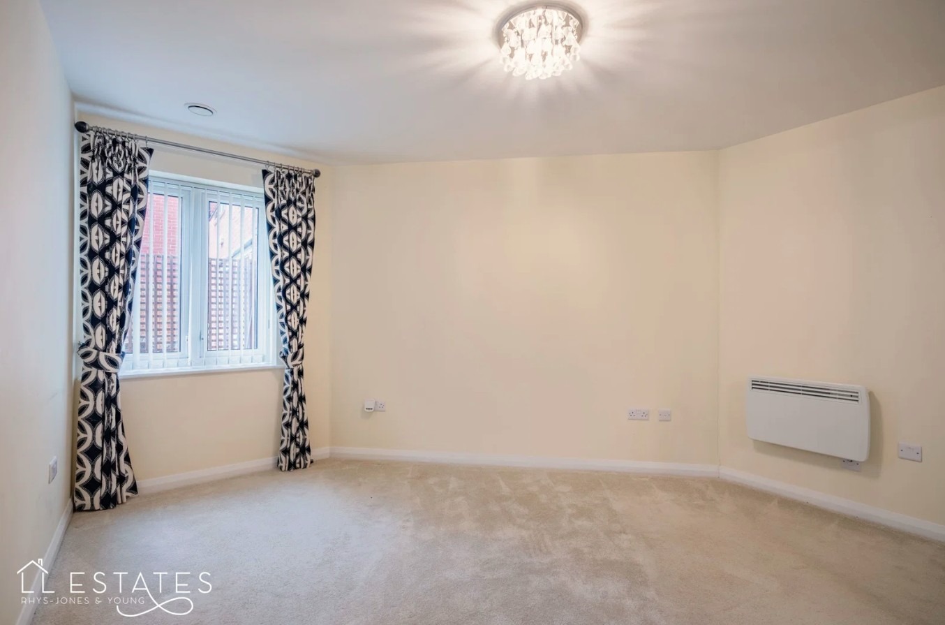 1 bed ground floor flat for sale in Sandy Lane, Prestatyn, LL19 7AX 5