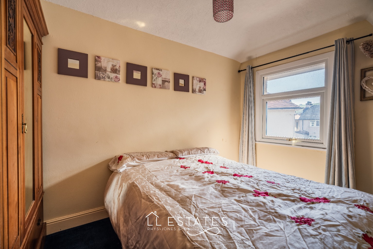 4 bed semi-detached house for sale in Highbury Crescent, Prestatyn, LL19 7PA  - Property Image 10