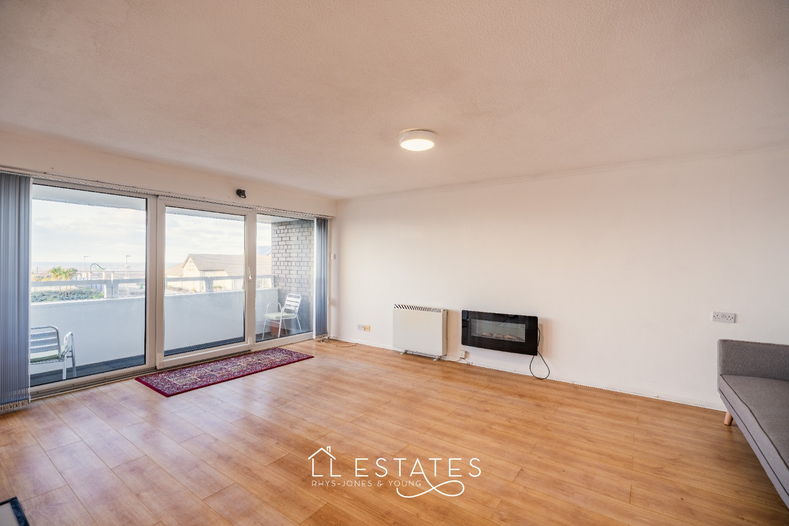 1 bed flat for sale in Apartment 14, Glendower Court  - Property Image 5