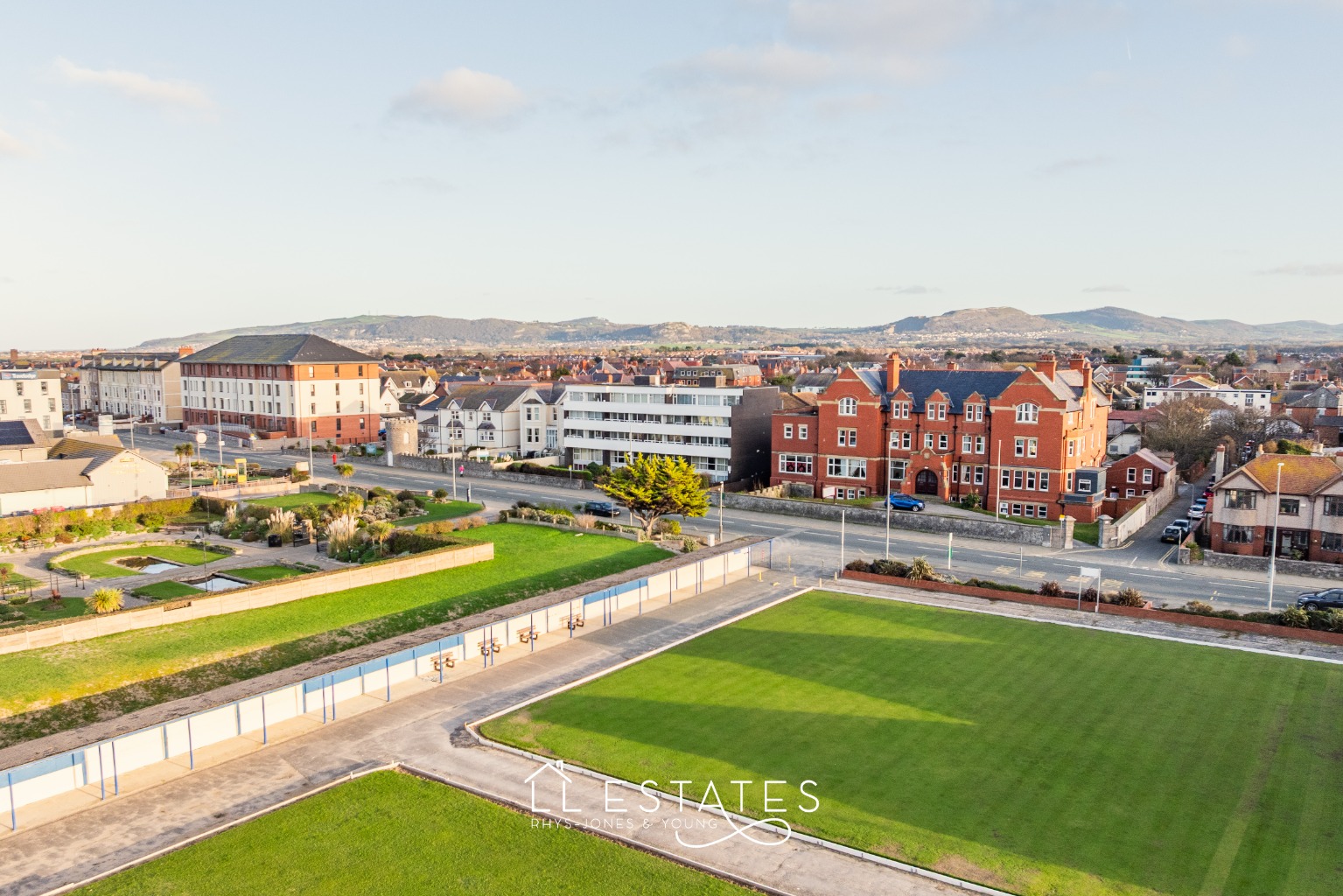 1 bed flat for sale in Apartment 14, Glendower Court - Property Image 1