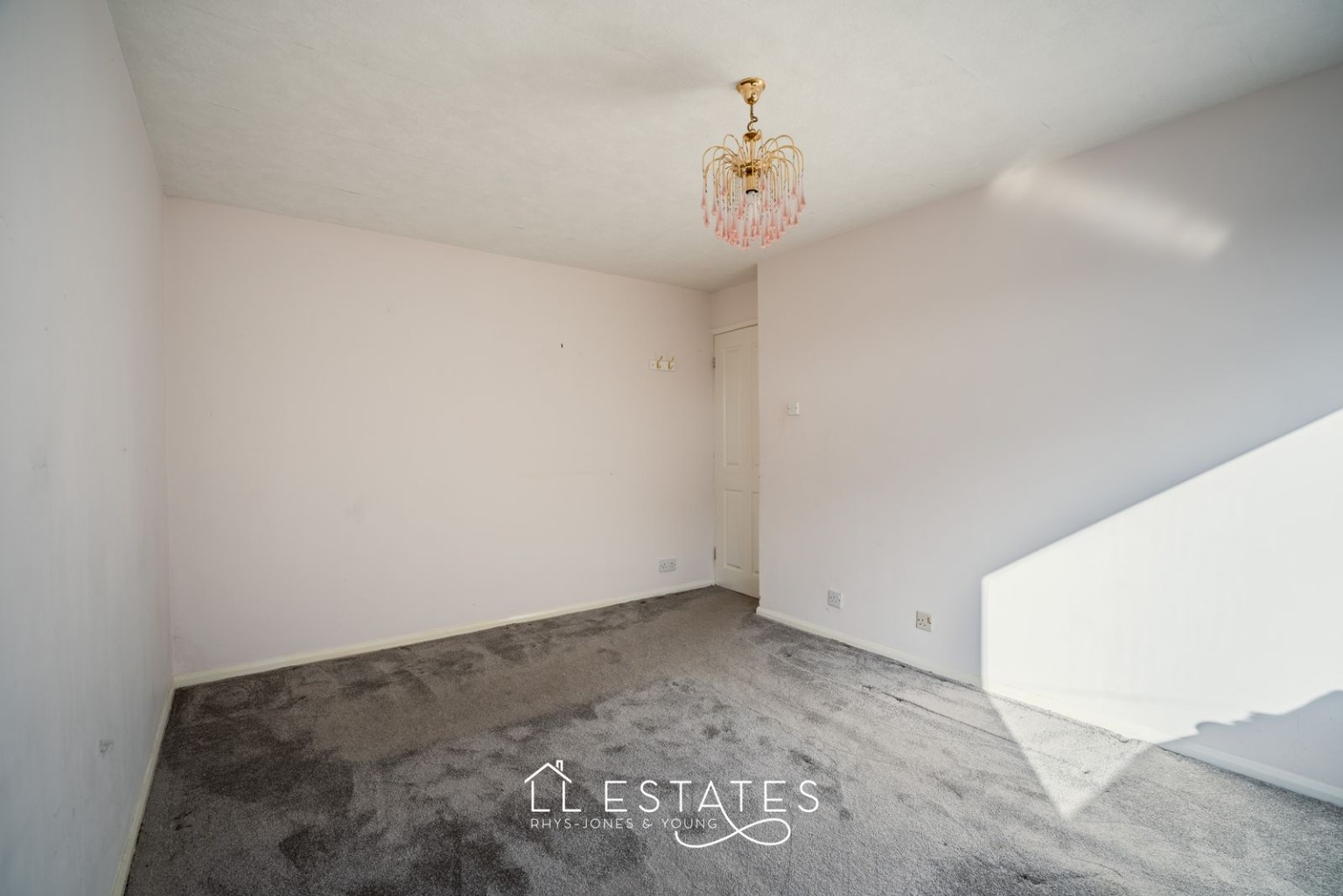 2 bed detached bungalow for sale in Parc Esmor, Rhyl, LL18 3NW 5