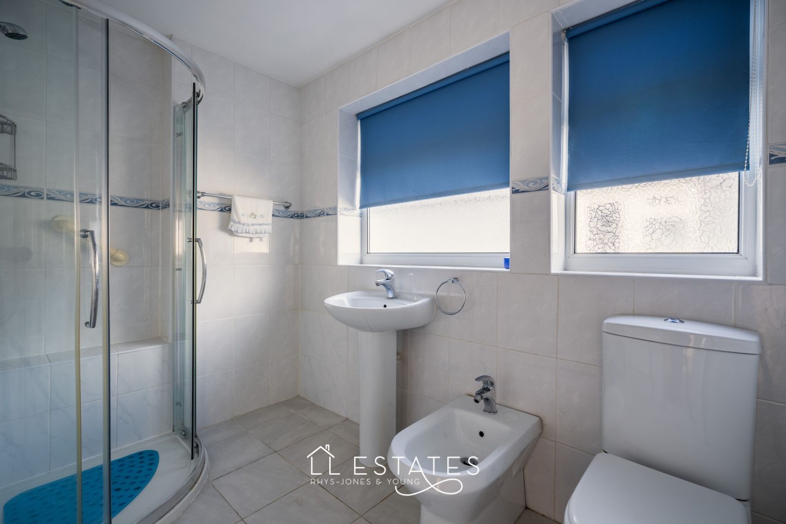 2 bed detached bungalow for sale in Parc Esmor, Rhyl, LL18 3NW 6
