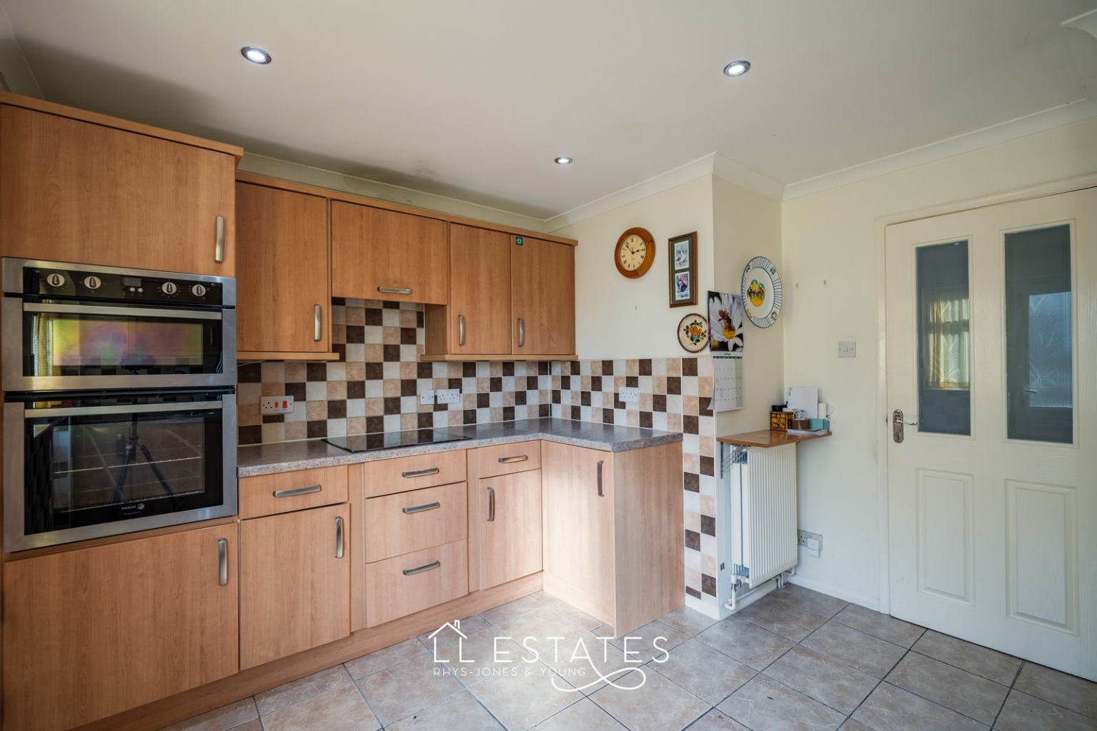 2 bed detached bungalow for sale in Parc Esmor, Rhyl, LL18 3NW 9