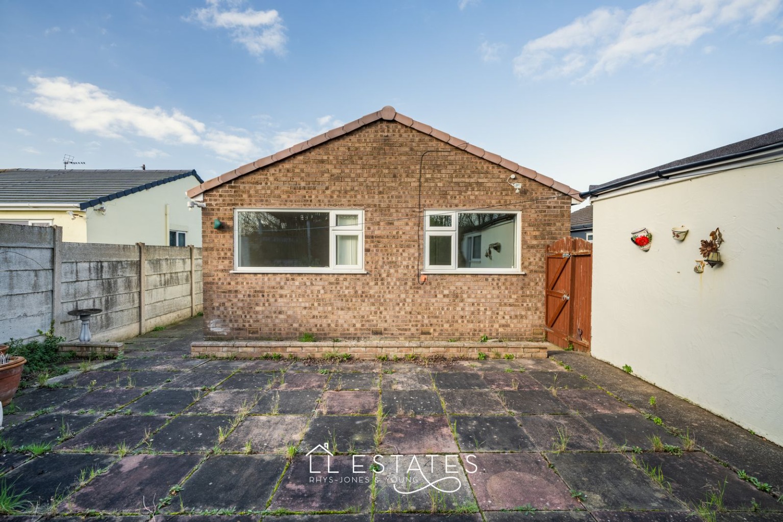 2 bed detached bungalow for sale in Parc Esmor, Rhyl, LL18 3NW  - Property Image 9