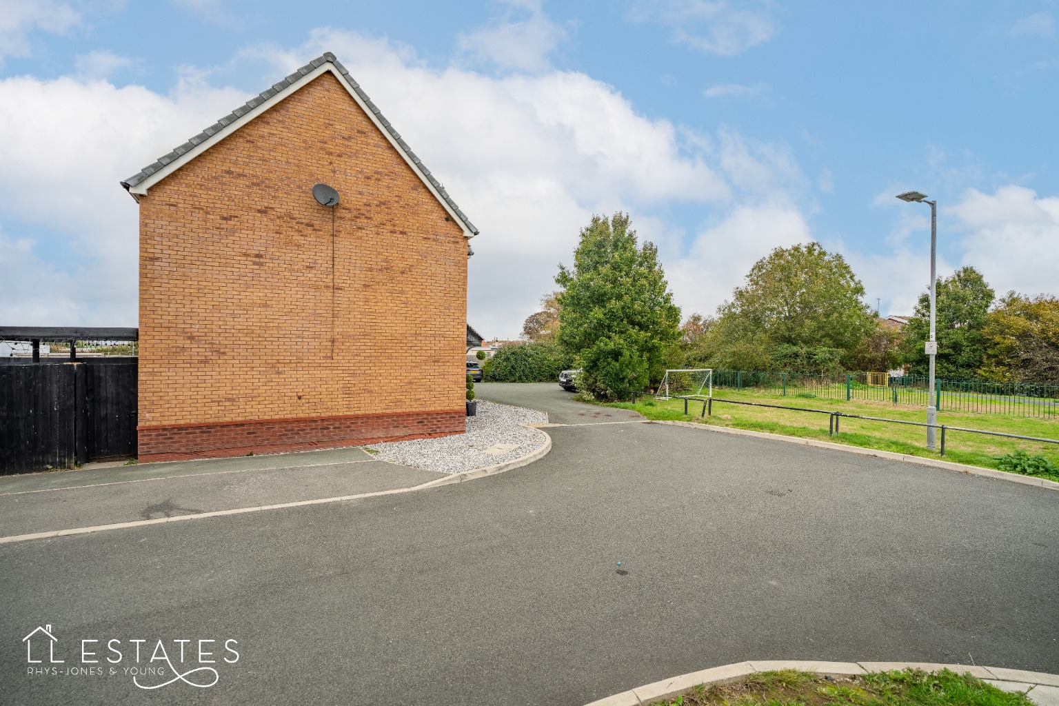 4 bed detached house for sale in Tan Y Coed, Prestatyn, LL19 8YP  - Property Image 20