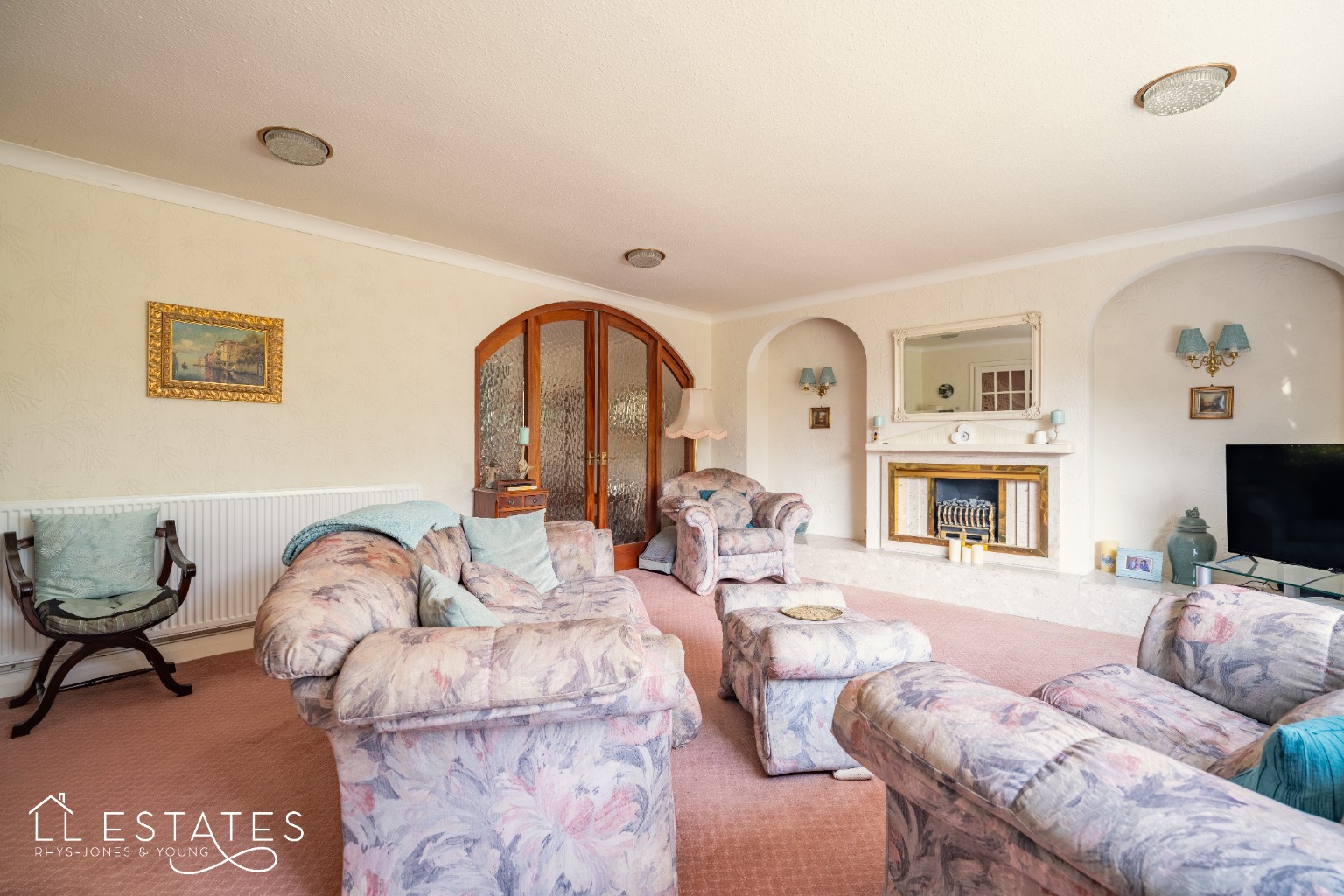 4 bed detached house for sale in Highlands Close, Rhuddlan, LL18 2RU  - Property Image 4