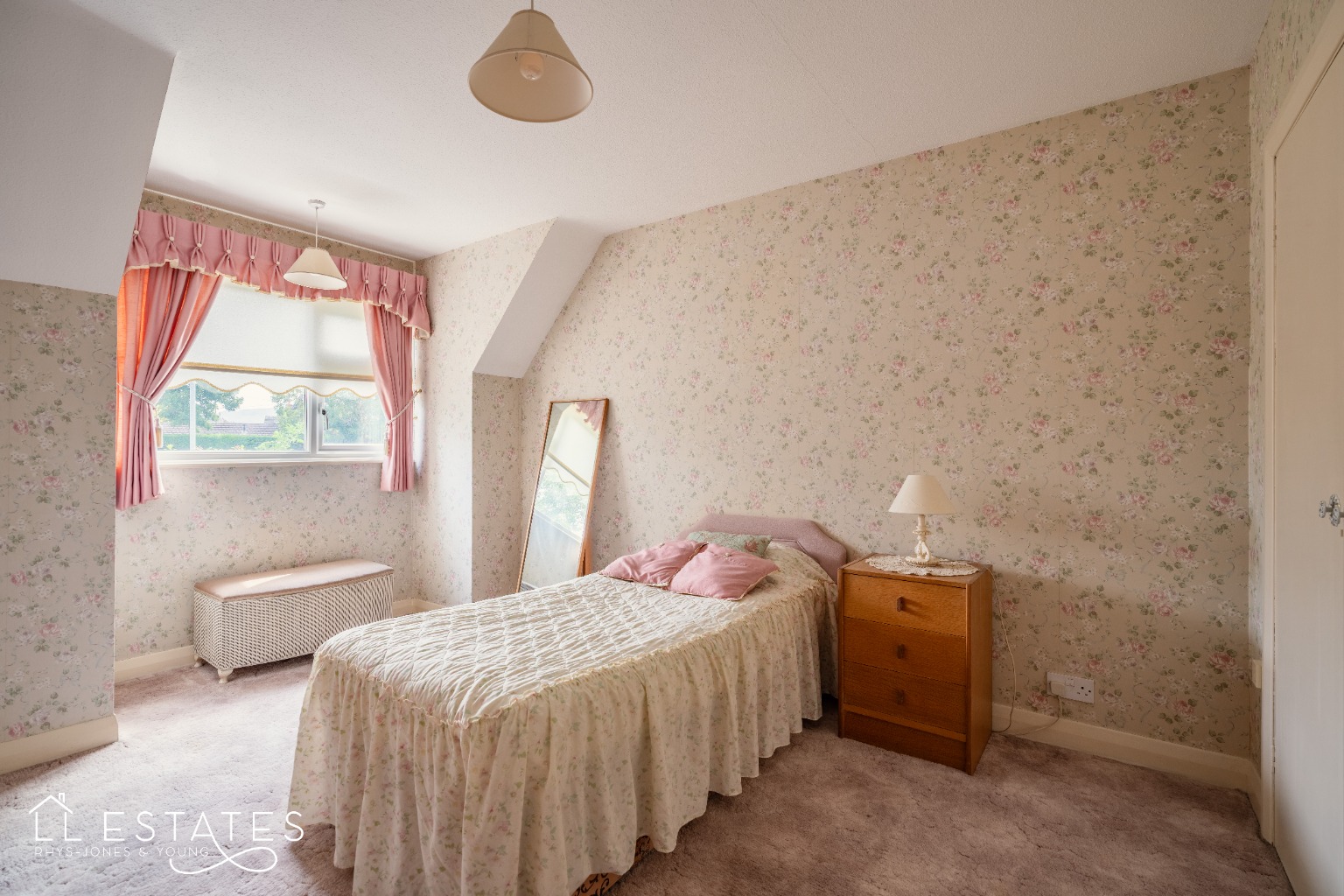 4 bed detached house for sale in Highlands Close, Rhuddlan, LL18 2RU  - Property Image 9