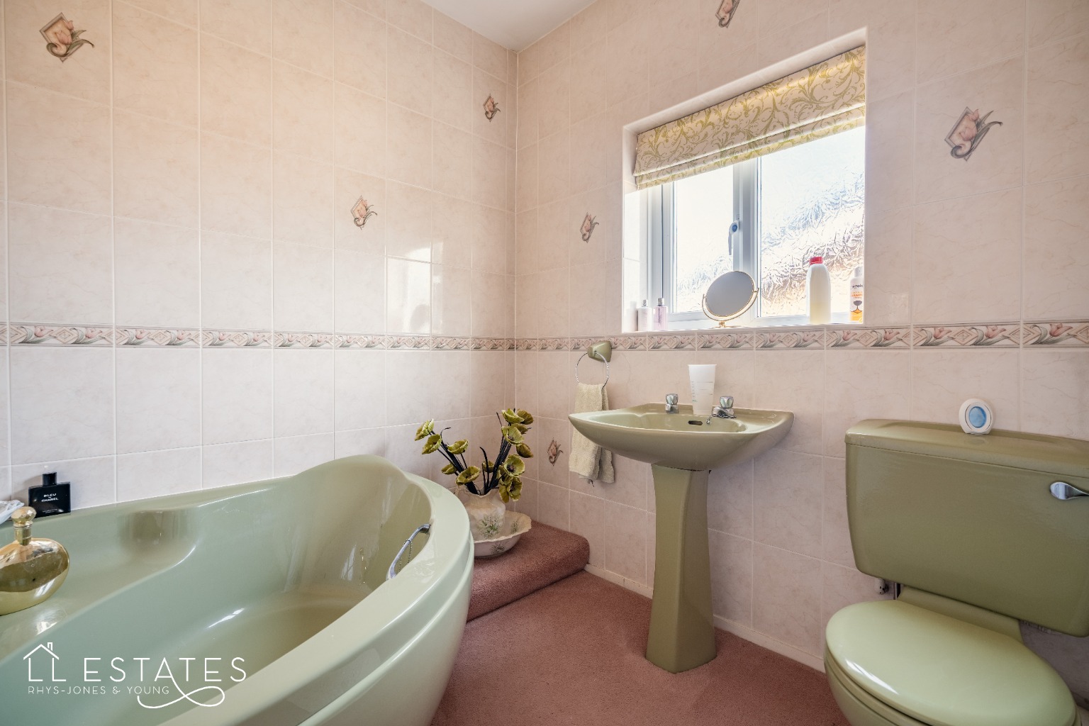 4 bed detached house for sale in Highlands Close, Rhuddlan, LL18 2RU  - Property Image 11