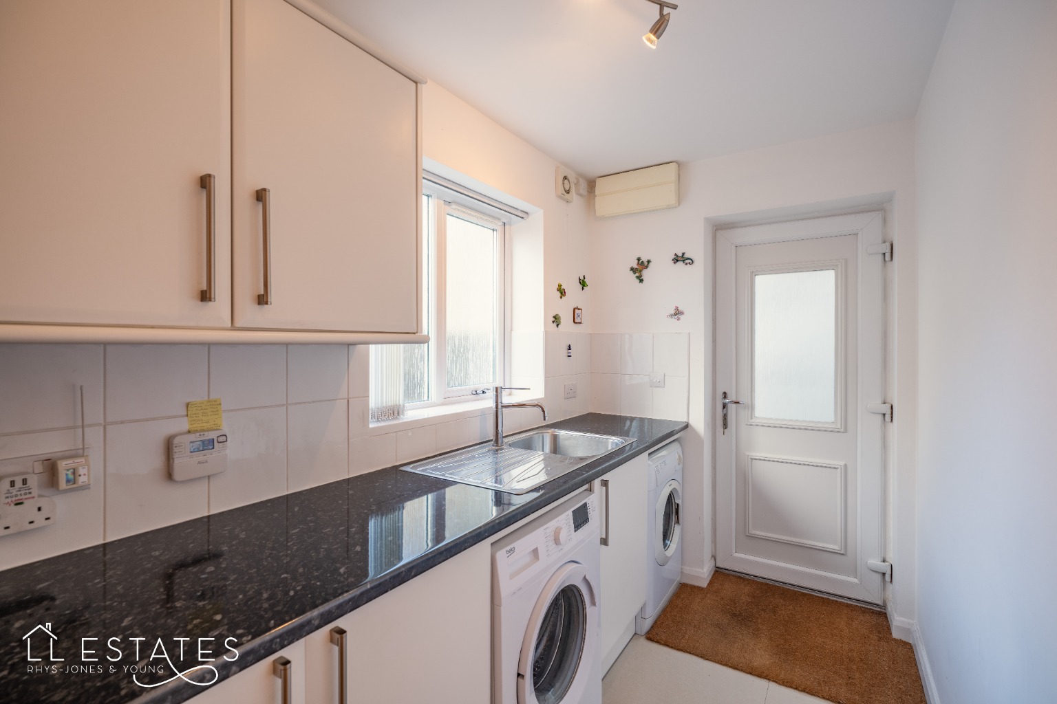 4 bed detached house for sale in Ffordd Bryn Y Garn, Henllan 4