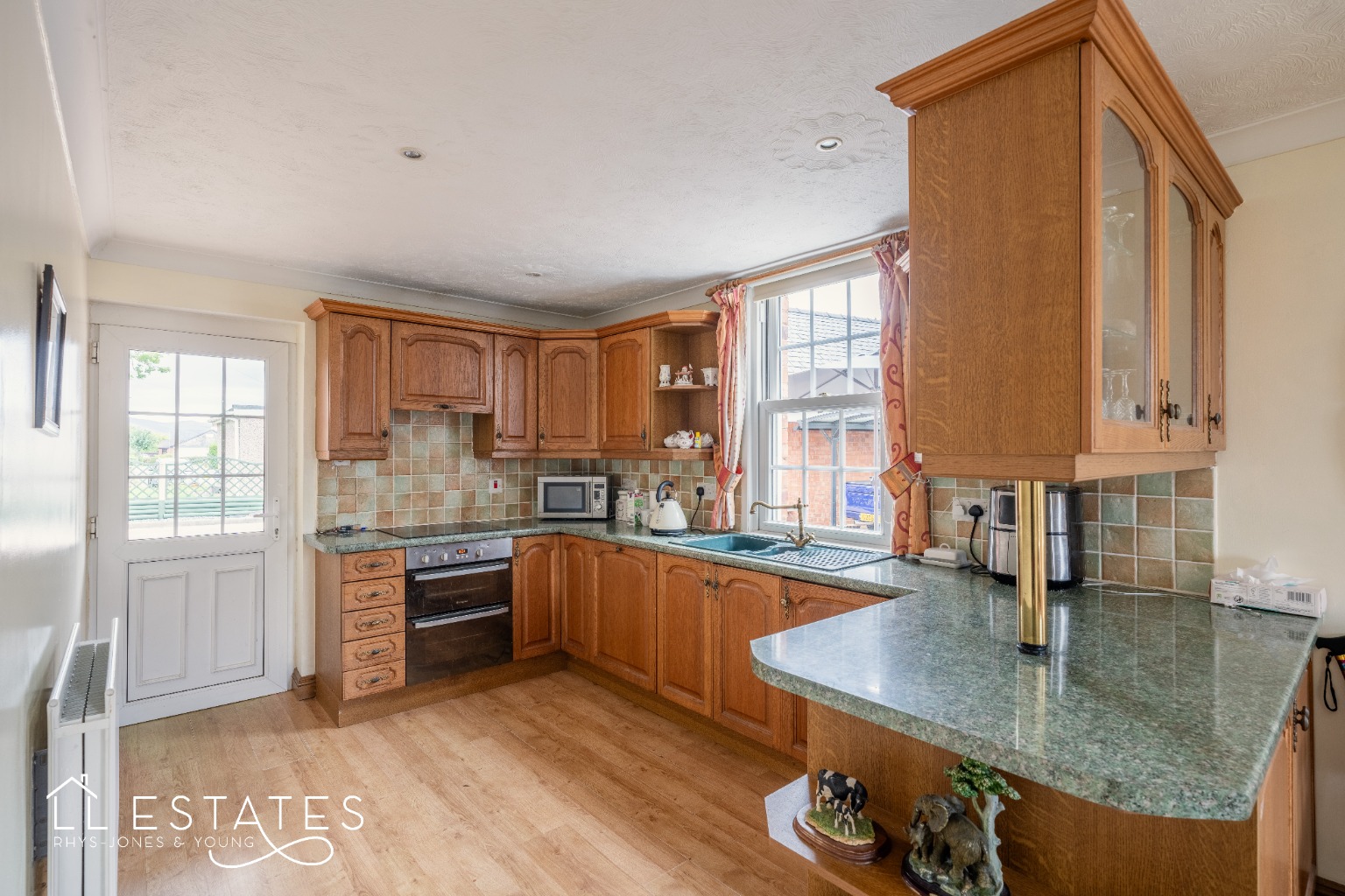 3 bed detached house for sale in Bodfari Road, Trefnant 1