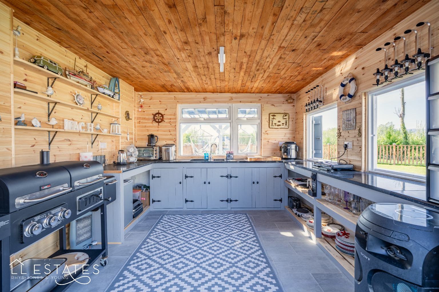 3 bed detached bungalow for sale in Kinmel Way, Towyn  - Property Image 12