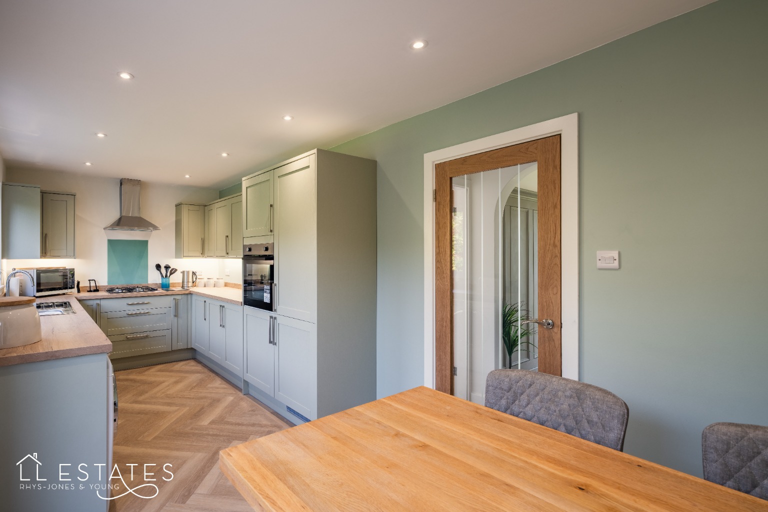 3 bed detached bungalow for sale in Rhodfa Cregyn, Abergele  - Property Image 5