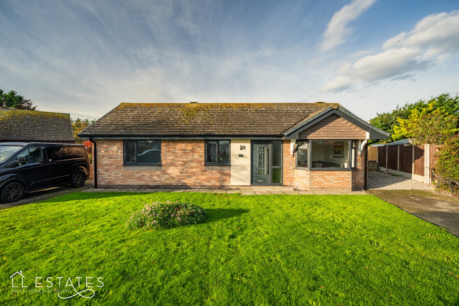 3 bed detached bungalow for sale in Rhodfa Cregyn, Abergele