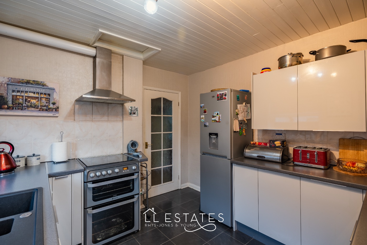 3 bed detached bungalow for sale in Garwyn Avenue, Meliden 5