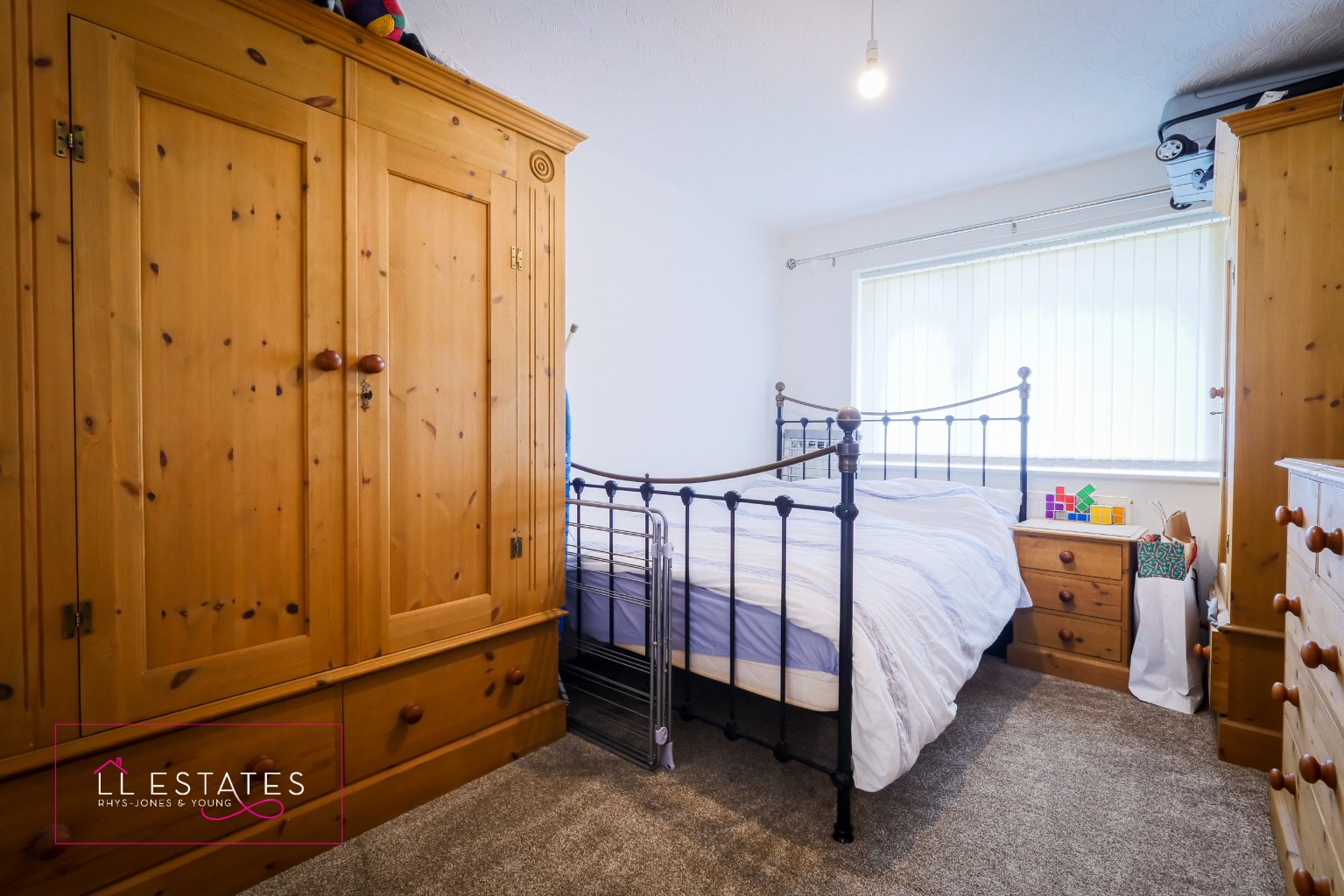 3 bed detached bungalow for sale in Glan Ffyddion, Dyserth 5