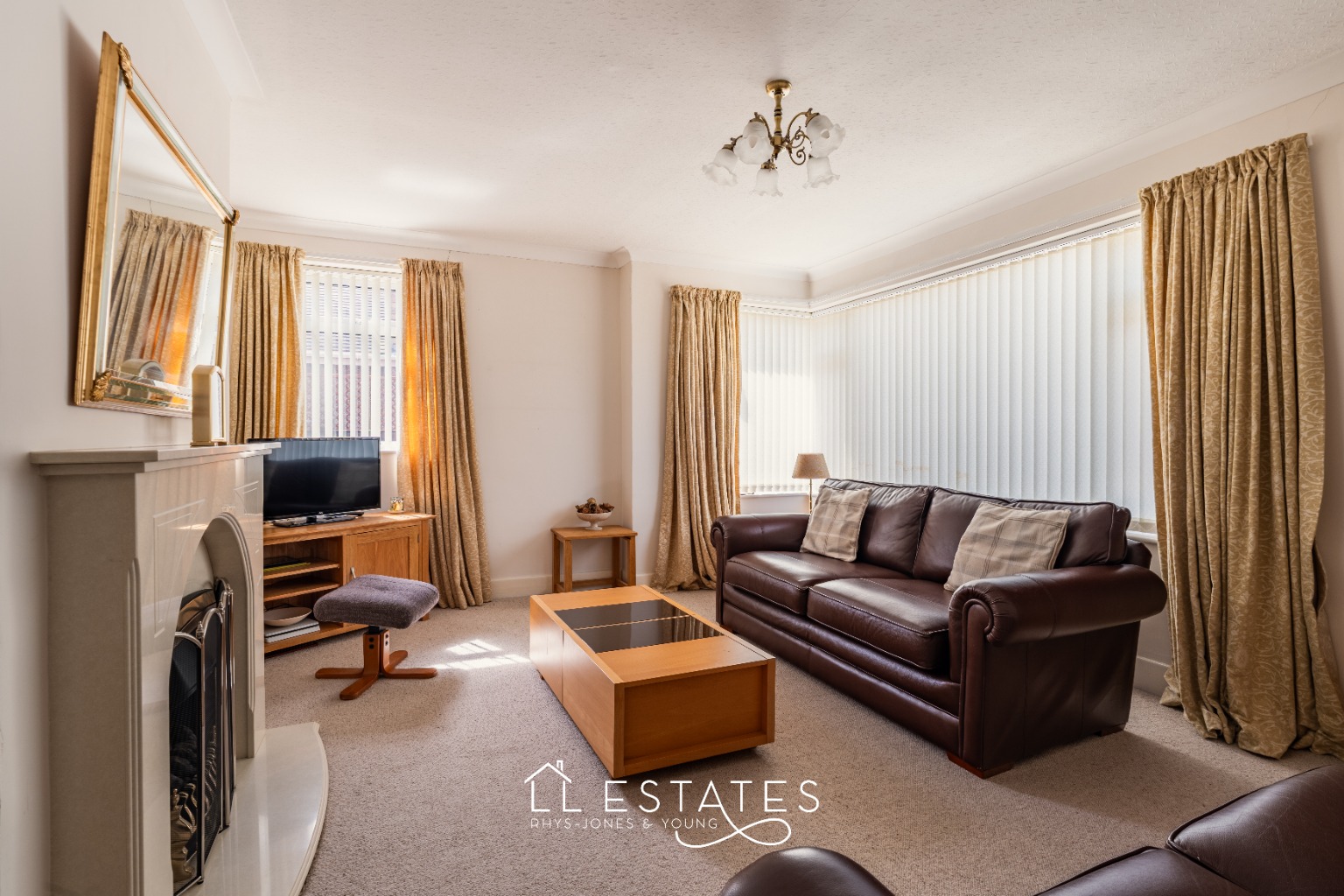 3 bed detached bungalow for sale in Ffordd Nant, Rhuddlan, LL18 2SW  - Property Image 3