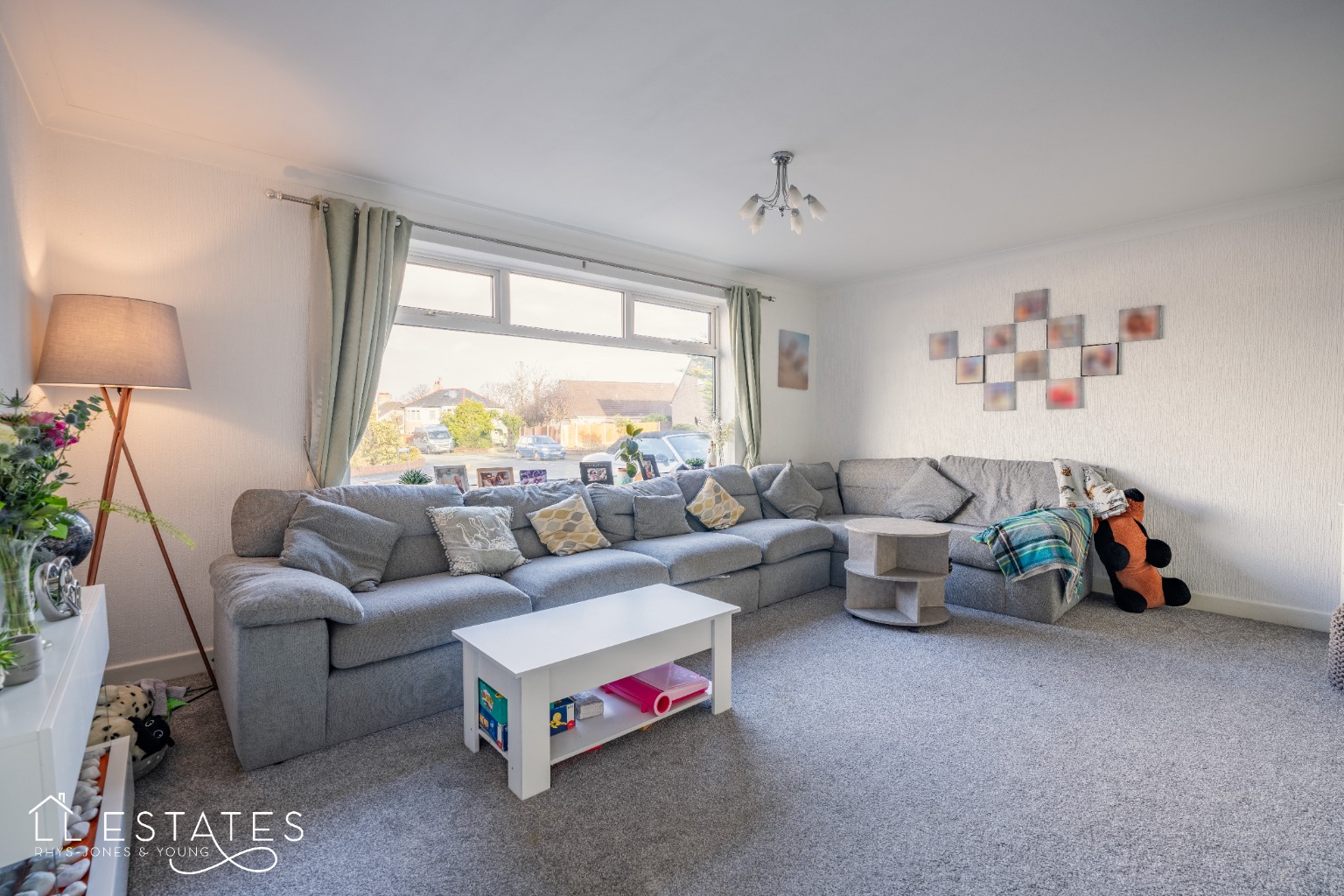 4 bed detached bungalow for sale in Bryn Twr, Abergele 3